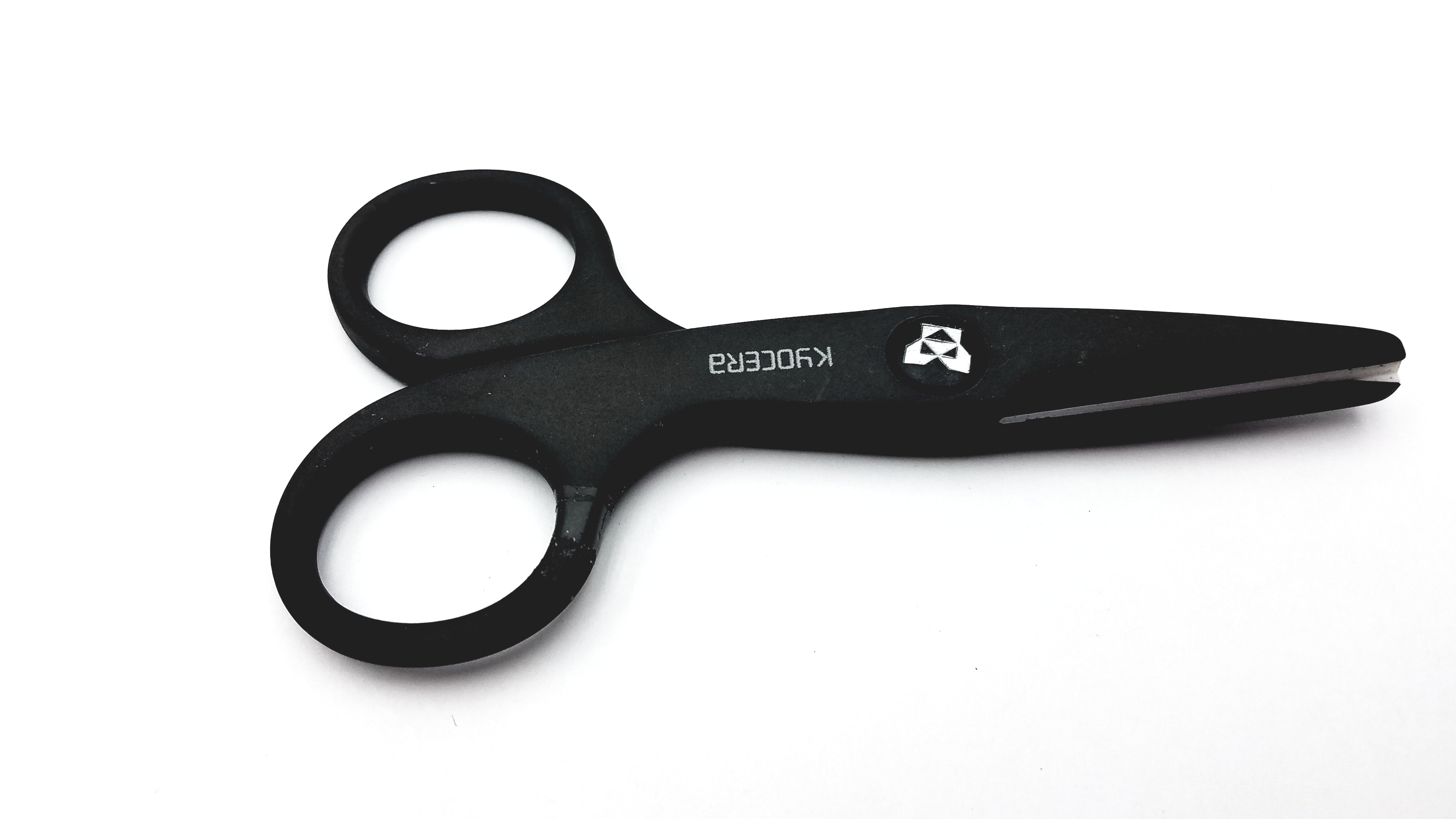 Load image into Gallery viewer, Kyocera Ceramic 124 Scissors