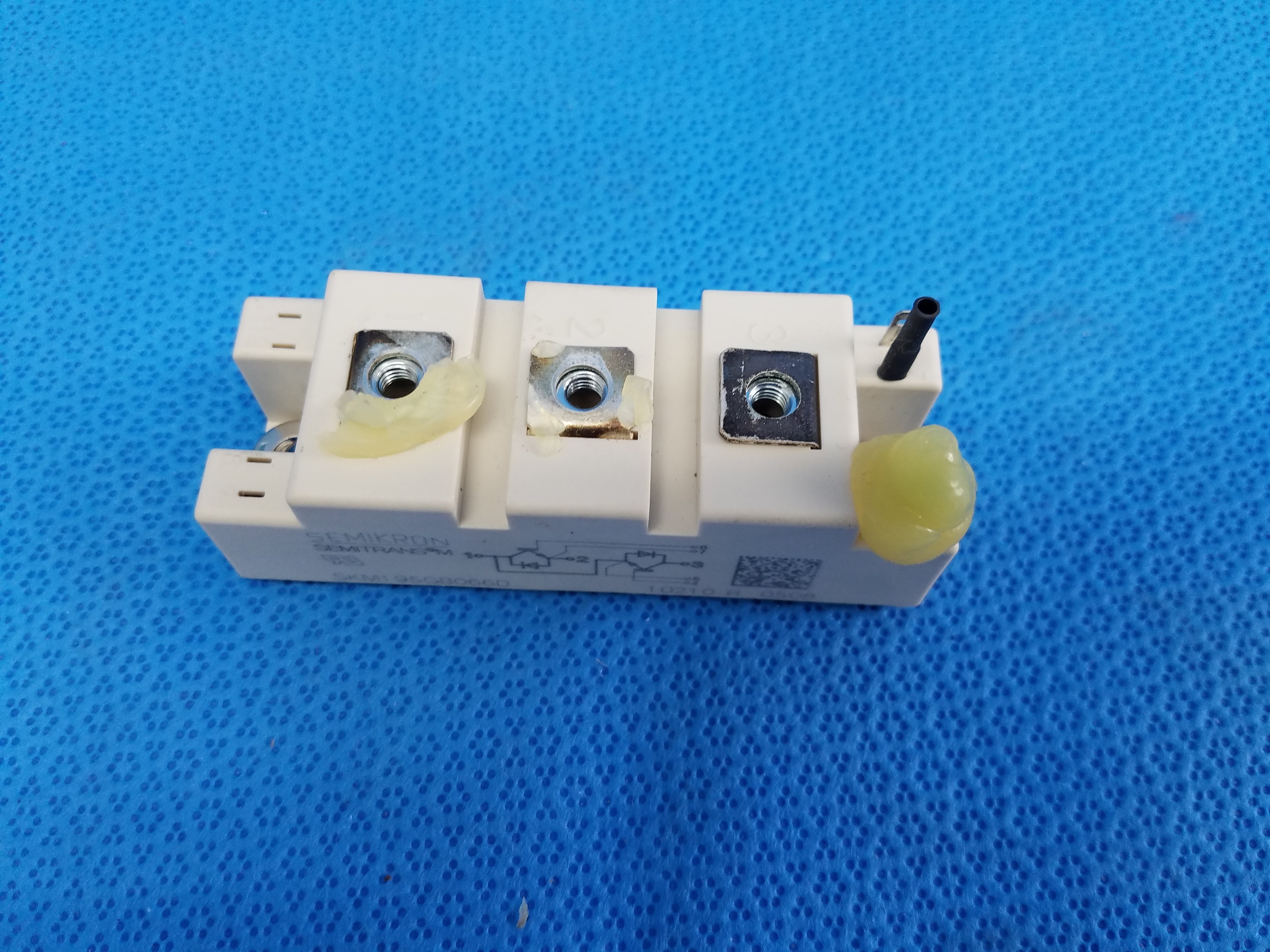 Load image into Gallery viewer, Semikron SKM195GB066D SEMITRANS M IGBT Power Module