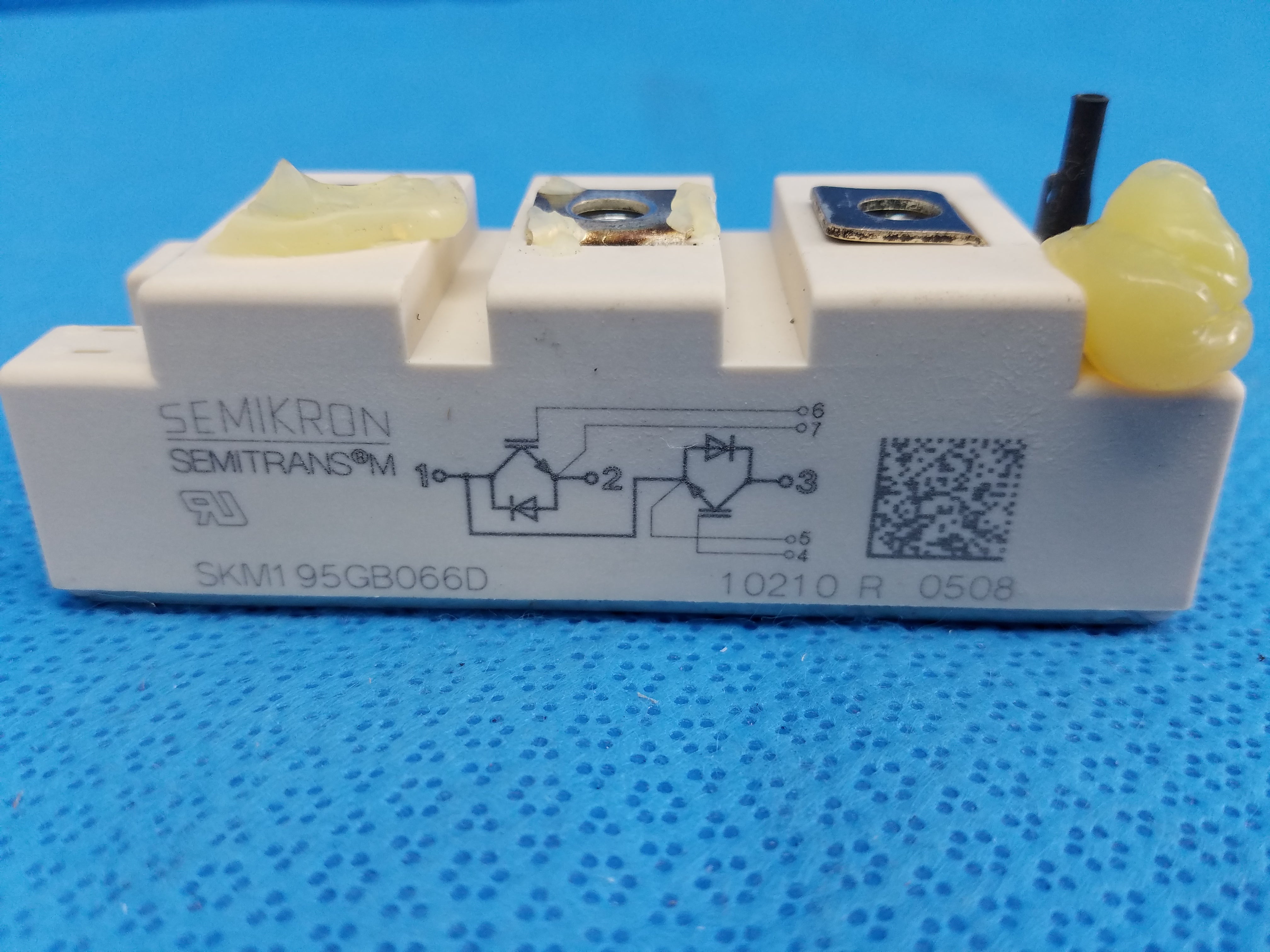 Load image into Gallery viewer, Semikron SKM195GB066D SEMITRANS M IGBT Power Module