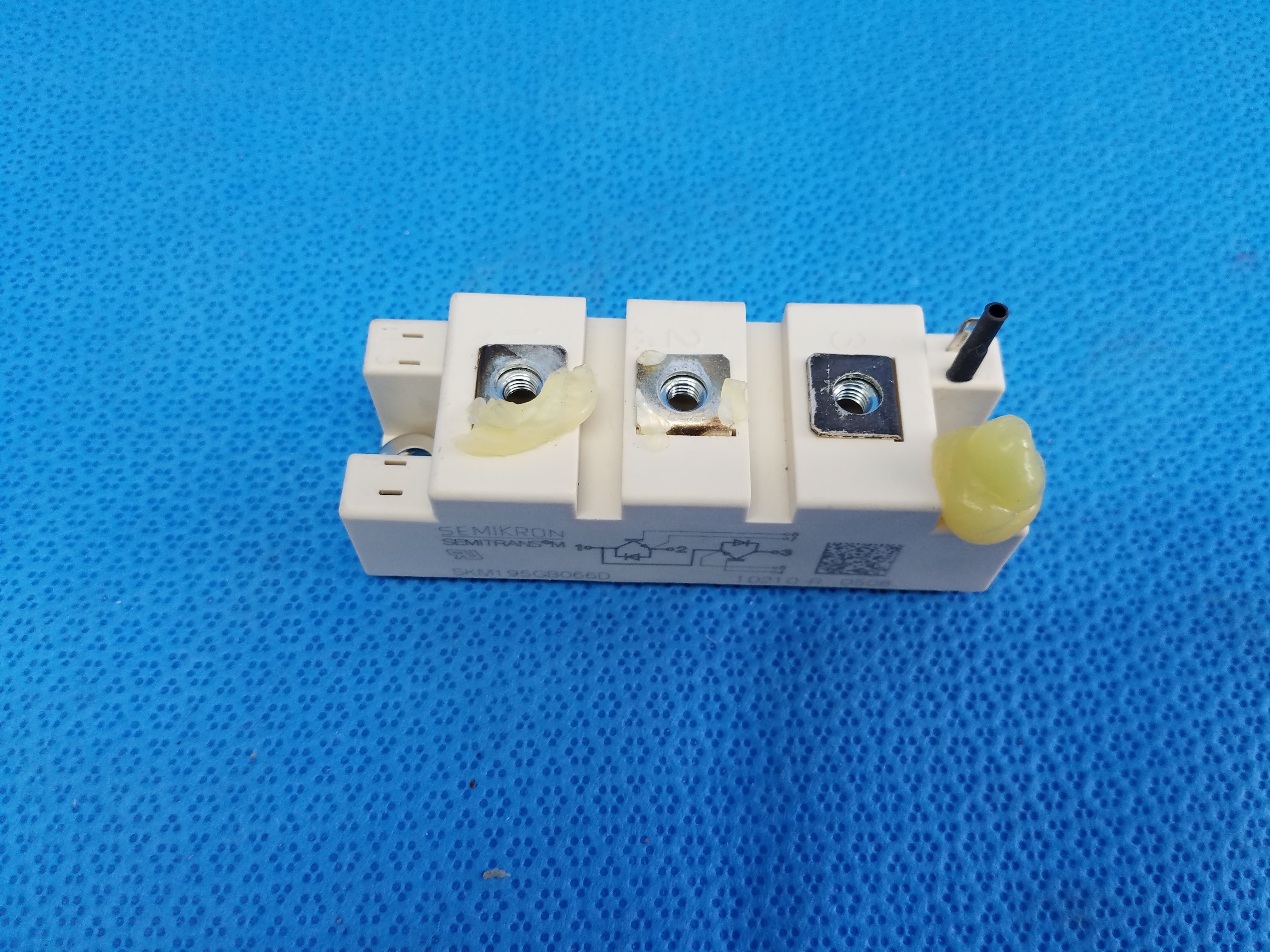 Load image into Gallery viewer, Semikron SKM195GB066D SEMITRANS M IGBT Power Module