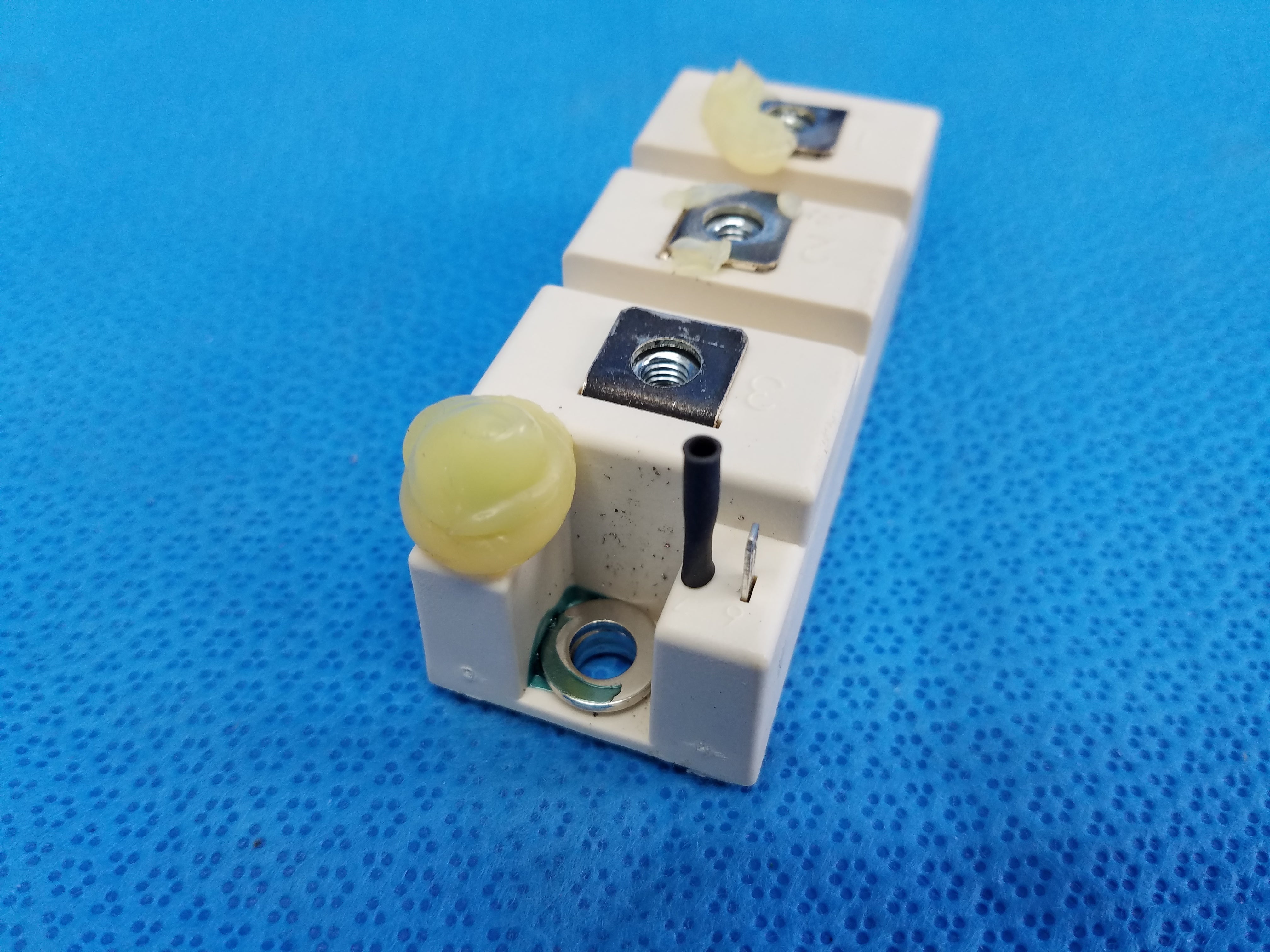 Load image into Gallery viewer, Semikron SKM195GB066D SEMITRANS M IGBT Power Module