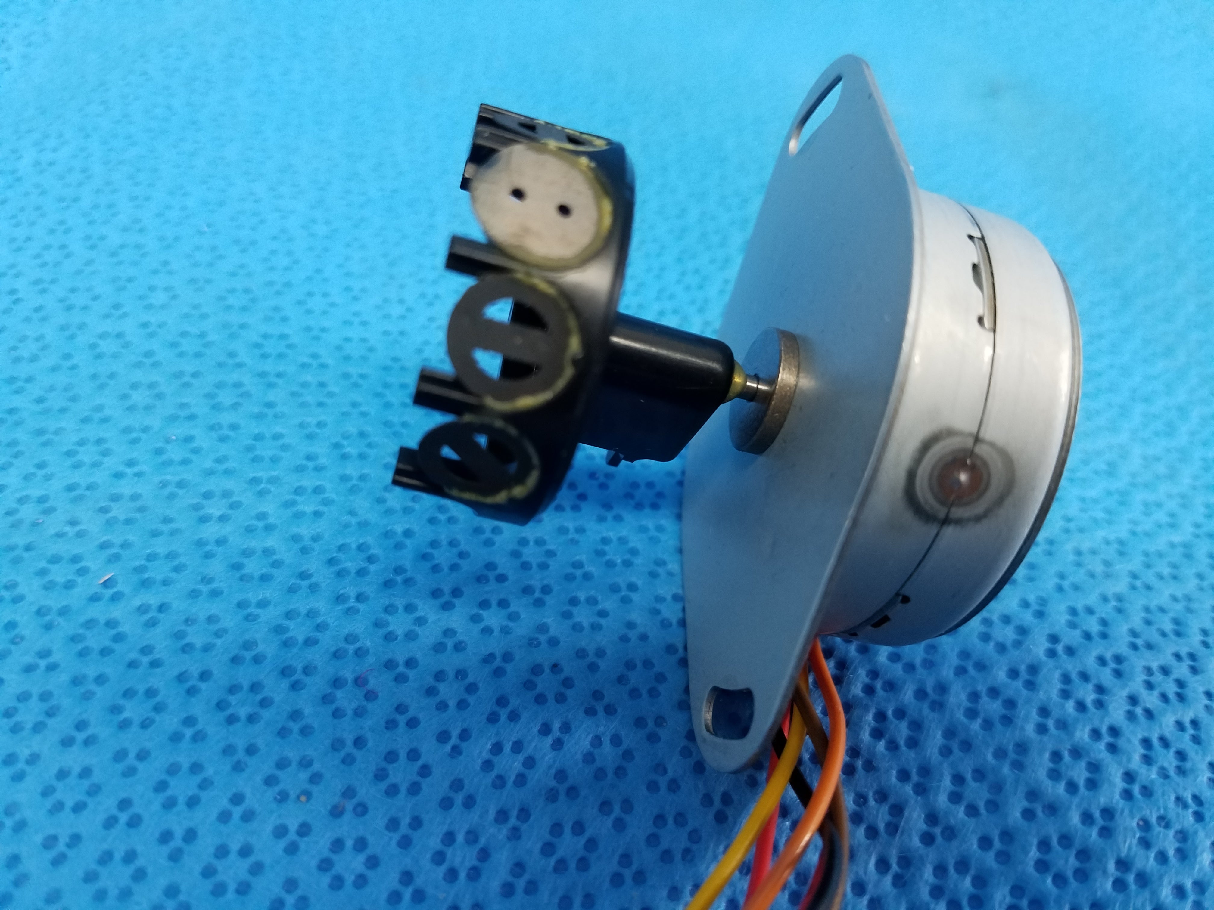 Load image into Gallery viewer, Internal NPM Stepper Motor Part PF35T-48C4 For Topcon TRC-NW8 Retinal Camera
