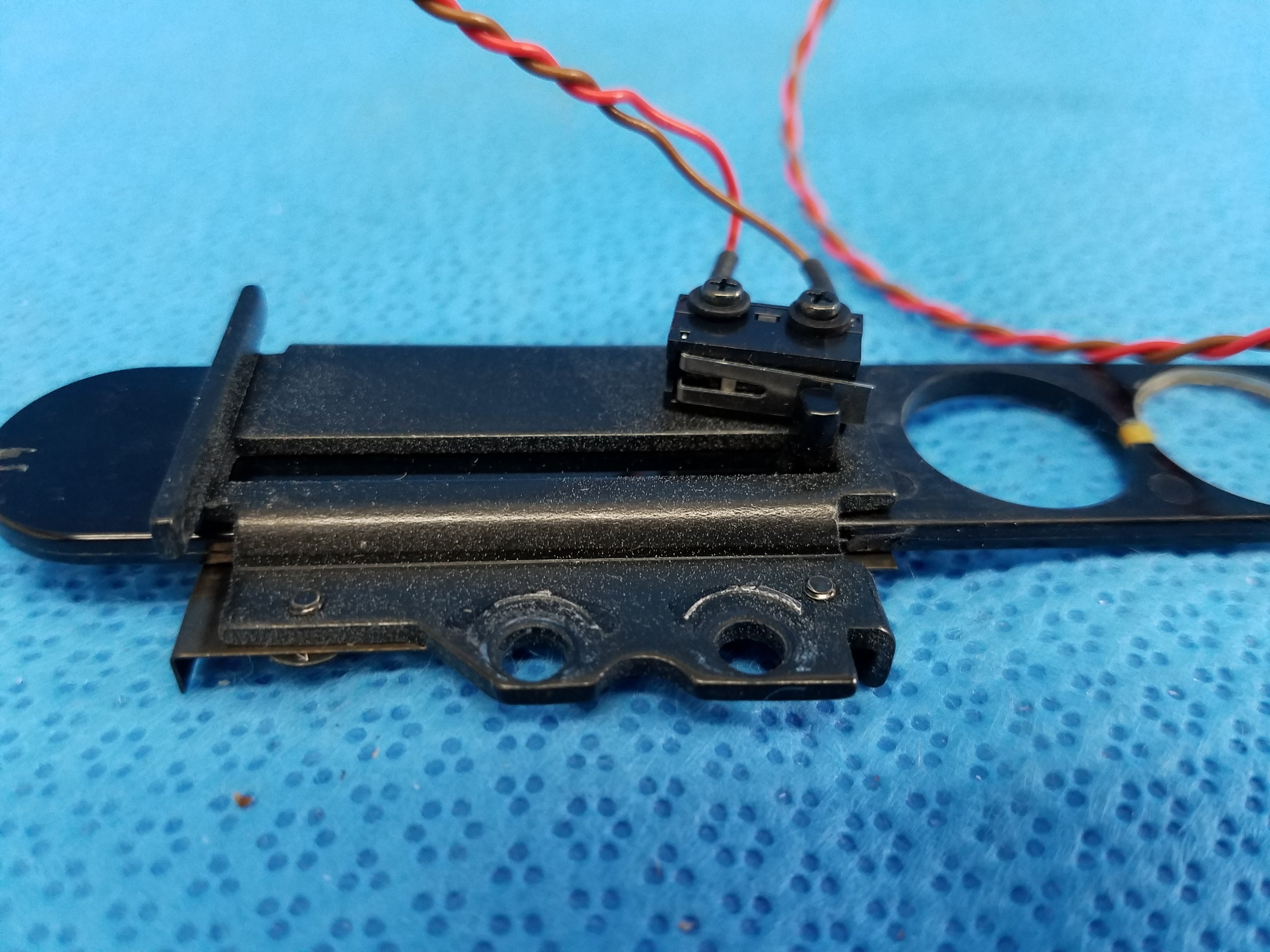 Load image into Gallery viewer, Internal Diopter Slider Lens Part With Mounting Bracket &amp; Wire Harness For Topcon TRC-NW8 Retinal Camera