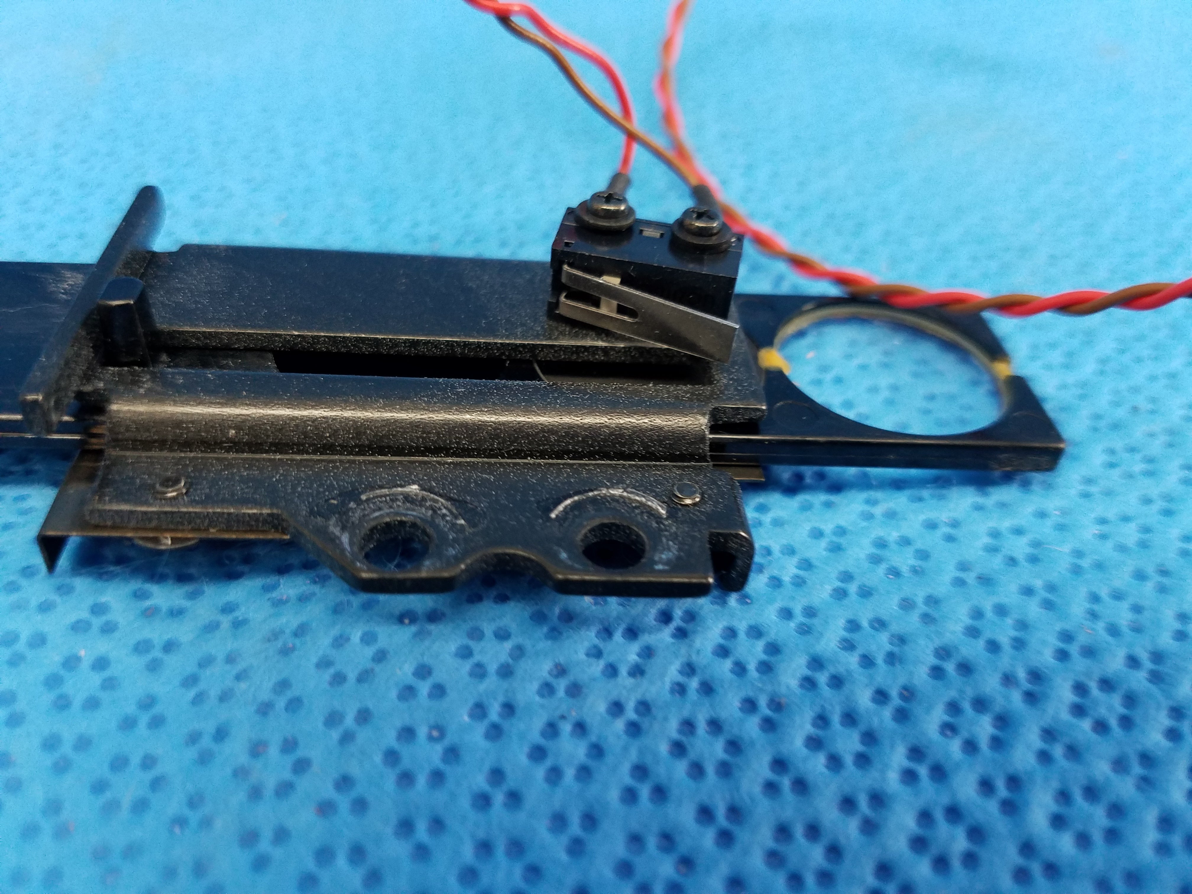 Load image into Gallery viewer, Internal Diopter Slider Lens Part With Mounting Bracket &amp; Wire Harness For Topcon TRC-NW8 Retinal Camera