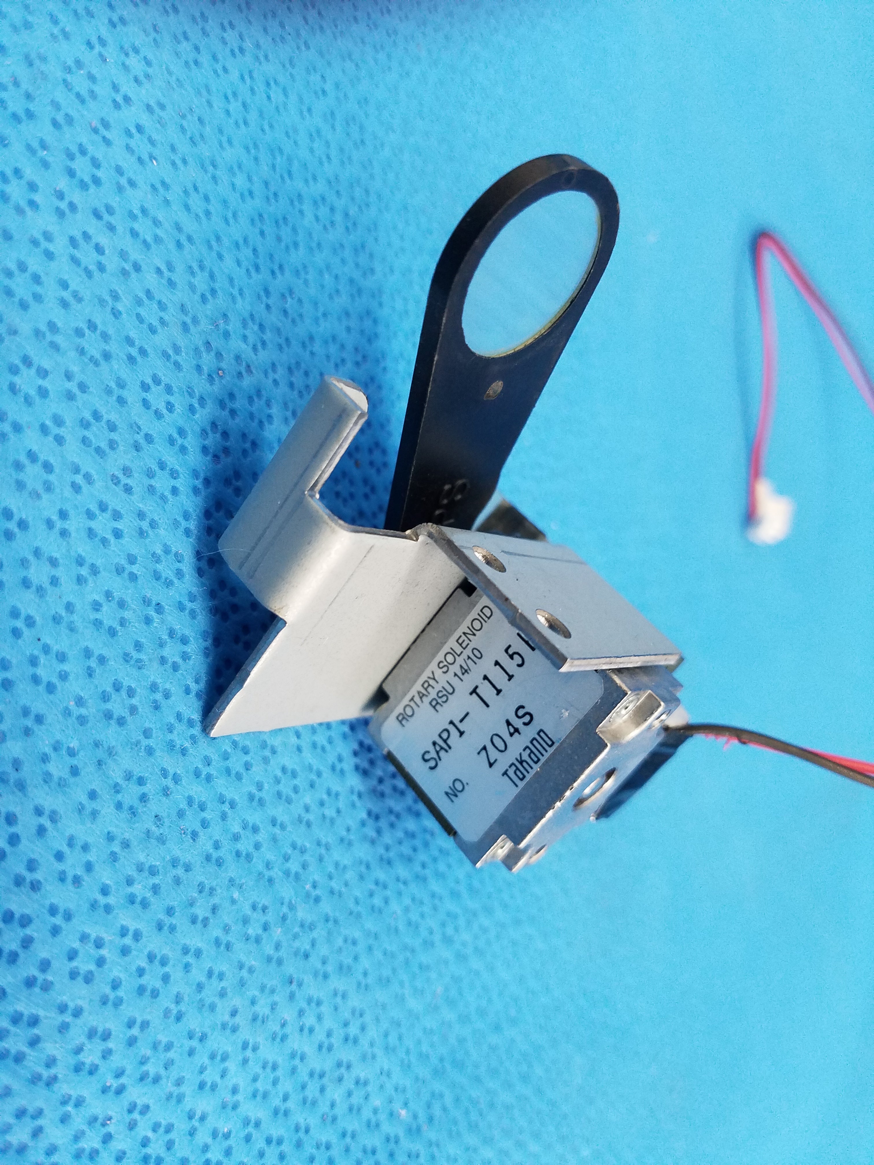 Load image into Gallery viewer, Internal Takano Rotary Solenoid Filter Shutter Part SAP1-T115B for Topcon TRC-NW8 Fundus Camera
