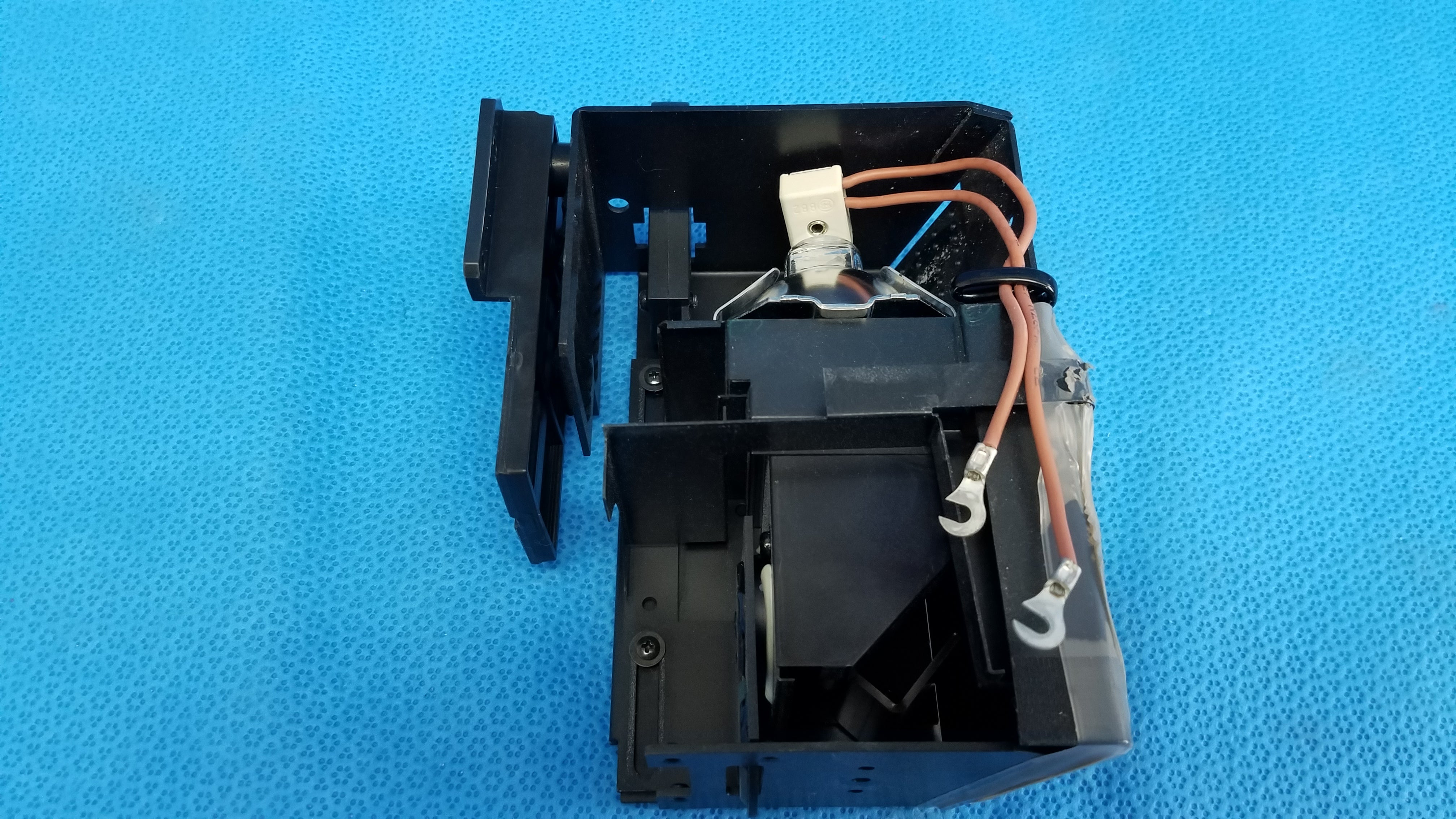 Load image into Gallery viewer, Internal Halogen Illumination Lamp Assembly Part with Housing for Topcon TRC-NW8 Fundus Camera