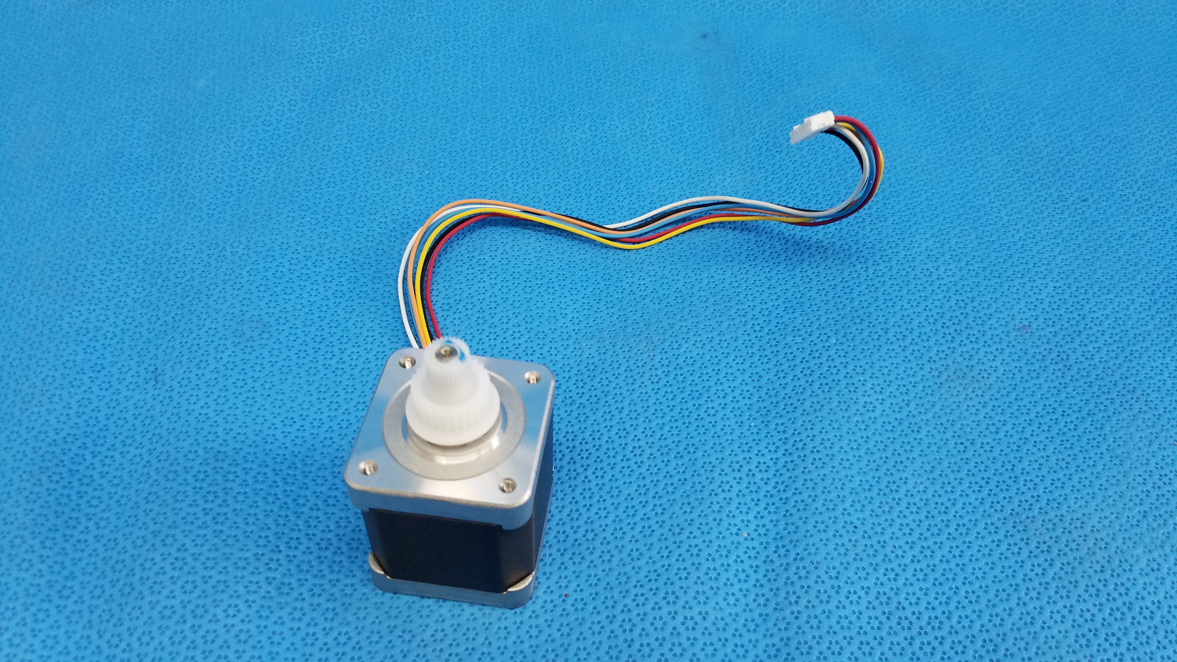Load image into Gallery viewer, Internal Sanyo Denki Stepper Motor Part SH1424-0642 For Topcon TRC-NW8 Fundus Camera