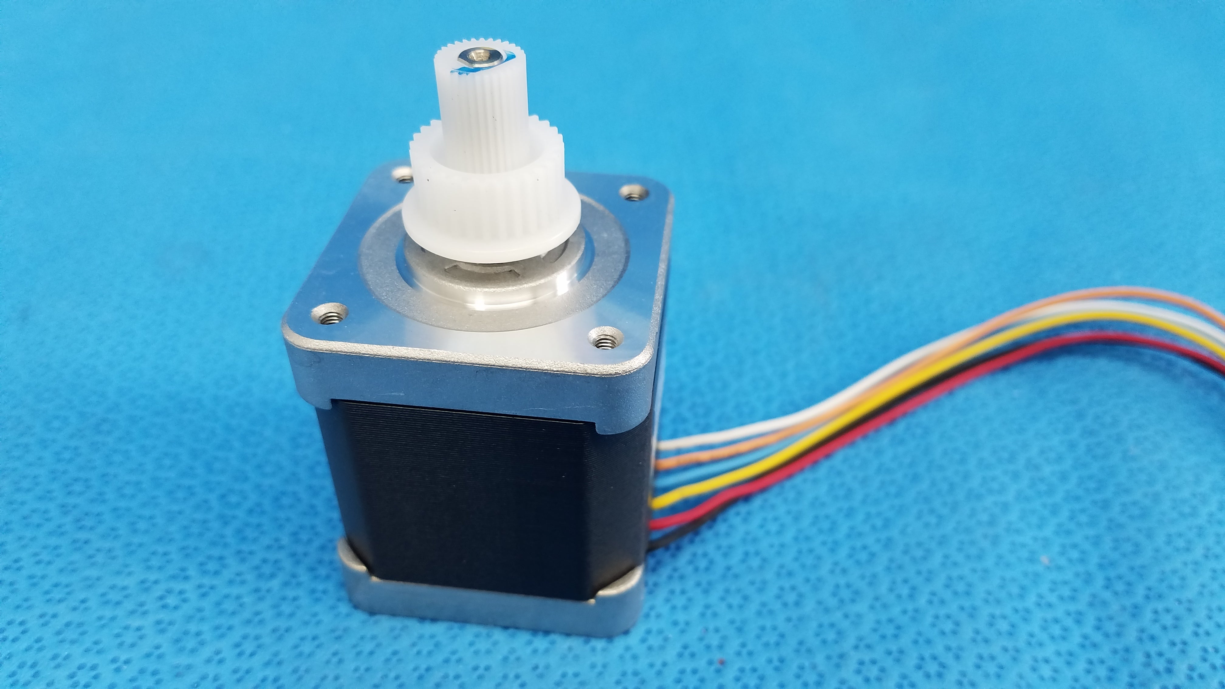 Load image into Gallery viewer, Internal Sanyo Denki Stepper Motor Part SH1424-0642 For Topcon TRC-NW8 Fundus Camera