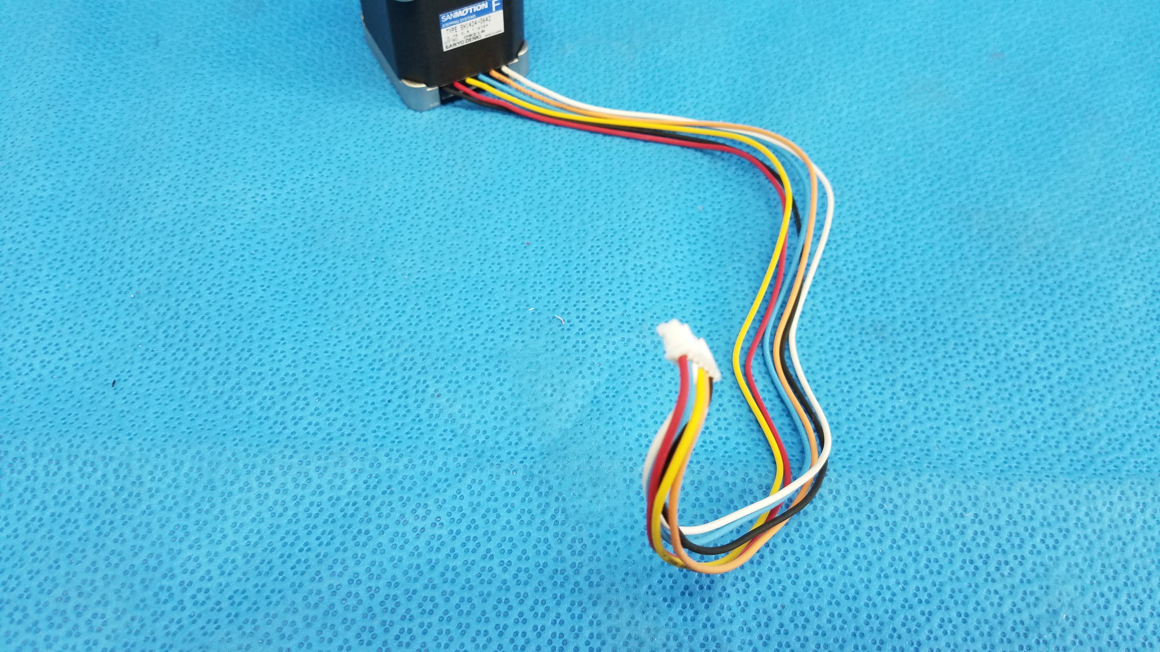 Load image into Gallery viewer, Internal Sanyo Denki Stepper Motor Part SH1424-0642 For Topcon TRC-NW8 Fundus Camera