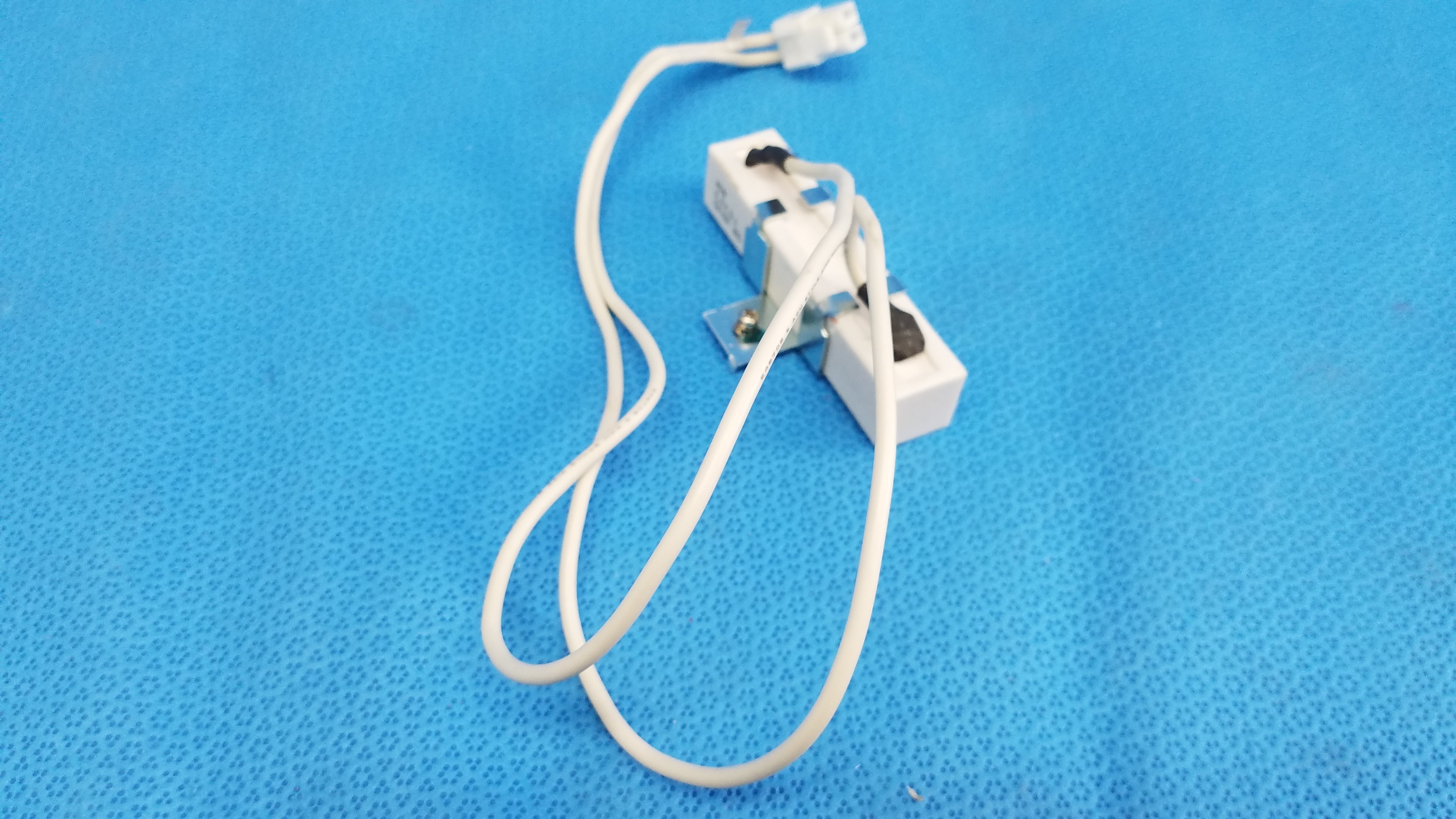 Load image into Gallery viewer, Internal Ceramic Power Resistor Part CHIBA HC 40W 2.2k Ohm For Topcon TRC-NW8 Fundus Retinal Camera