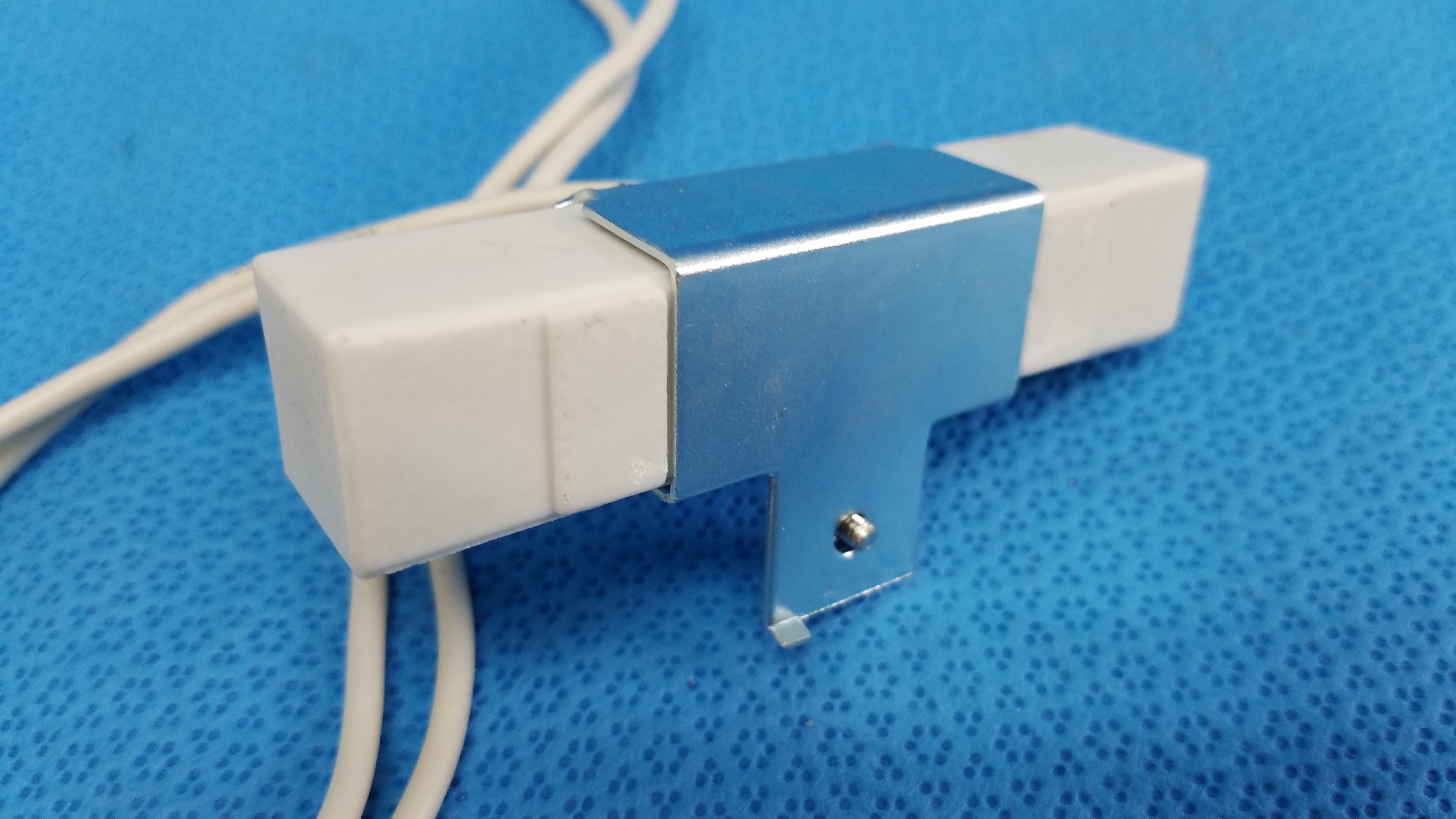 Load image into Gallery viewer, Internal Ceramic Power Resistor Part CHIBA HC 40W 2.2k Ohm For Topcon TRC-NW8 Fundus Retinal Camera