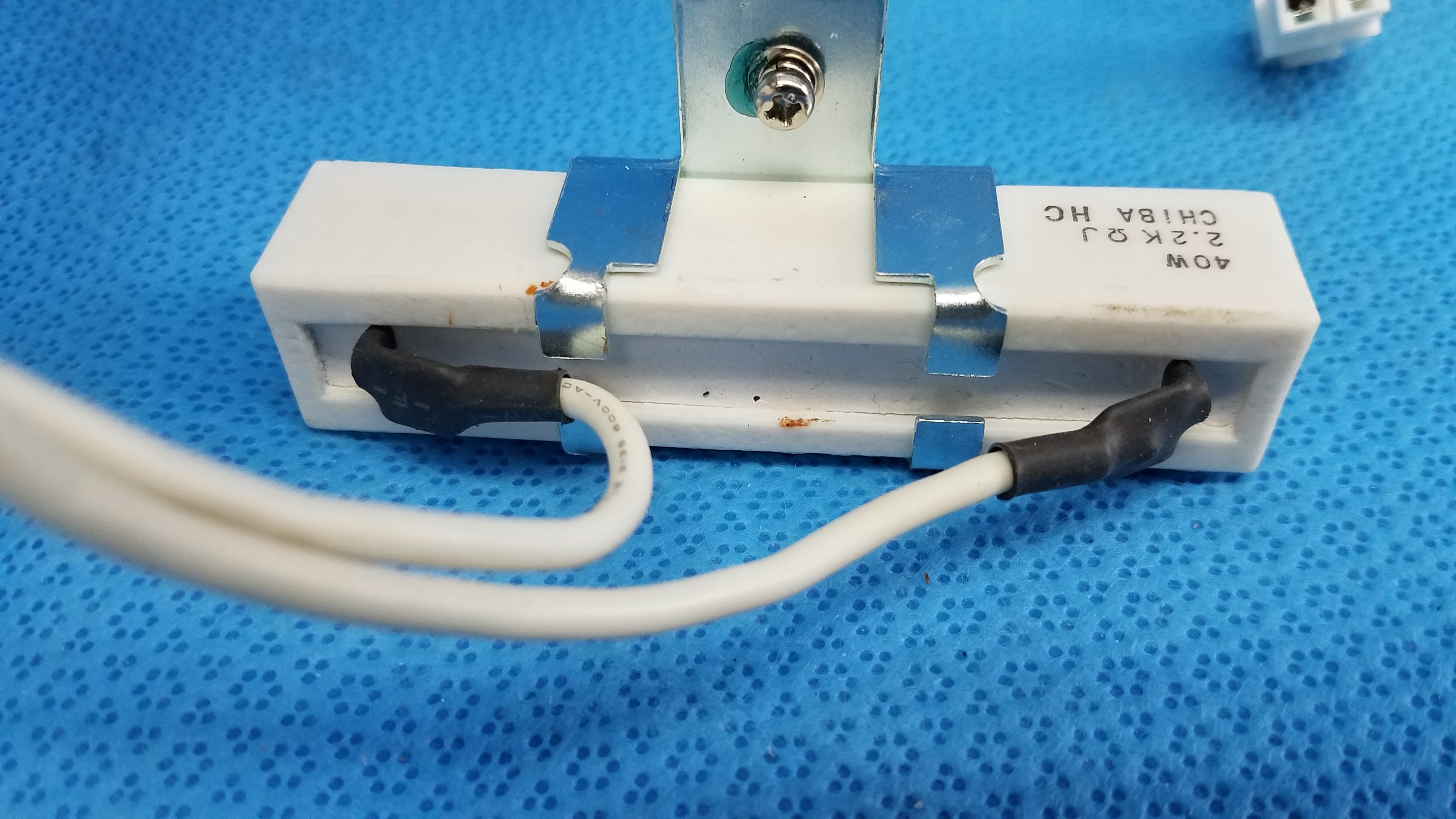 Load image into Gallery viewer, Internal Ceramic Power Resistor Part CHIBA HC 40W 2.2k Ohm For Topcon TRC-NW8 Fundus Retinal Camera