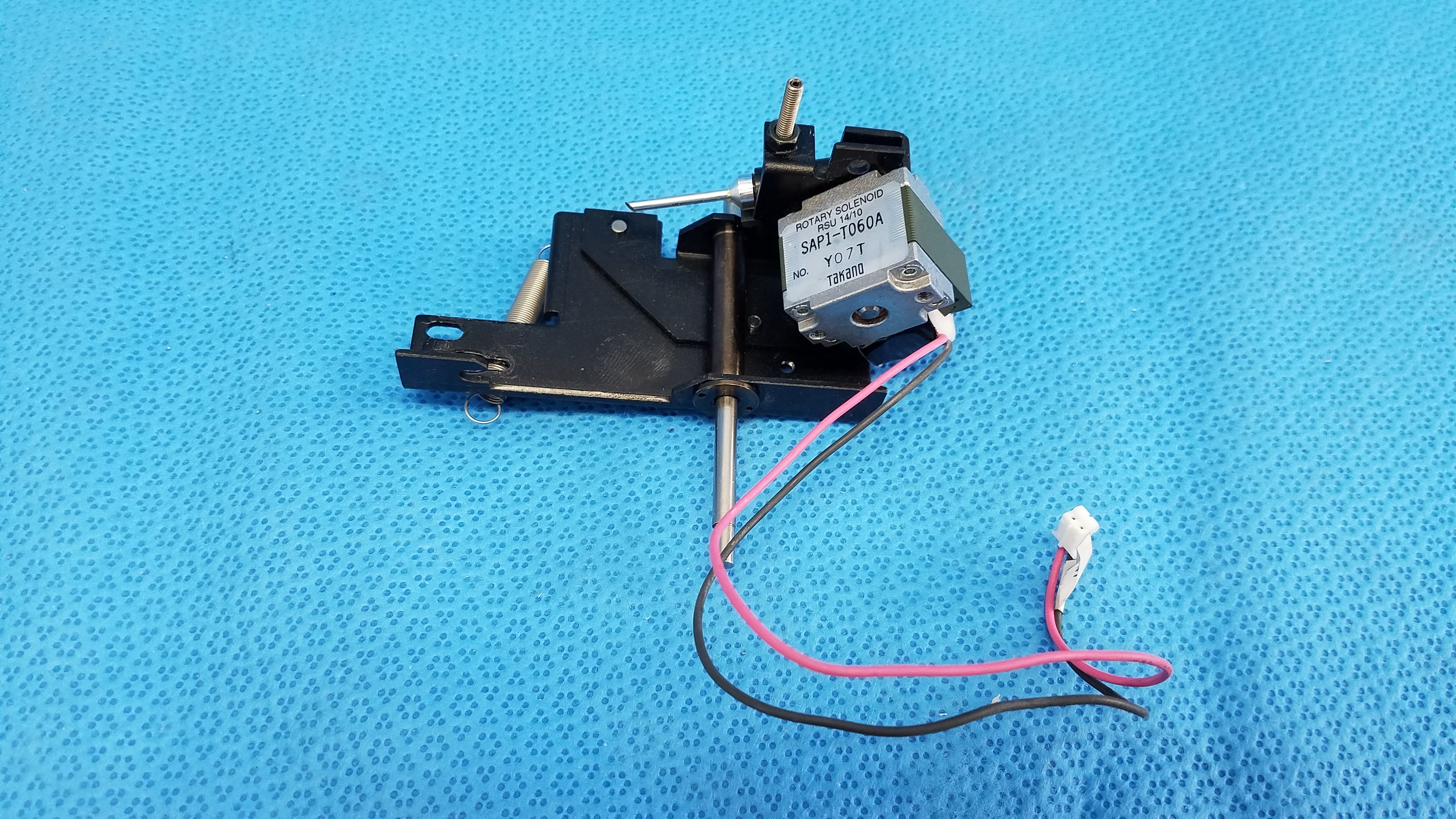 Load image into Gallery viewer, Internal Takano Rotary Solenoid Mechanical Switch Part SAP1-T060A For Topcon TRC-NW8 Fundus Retinal Camera
