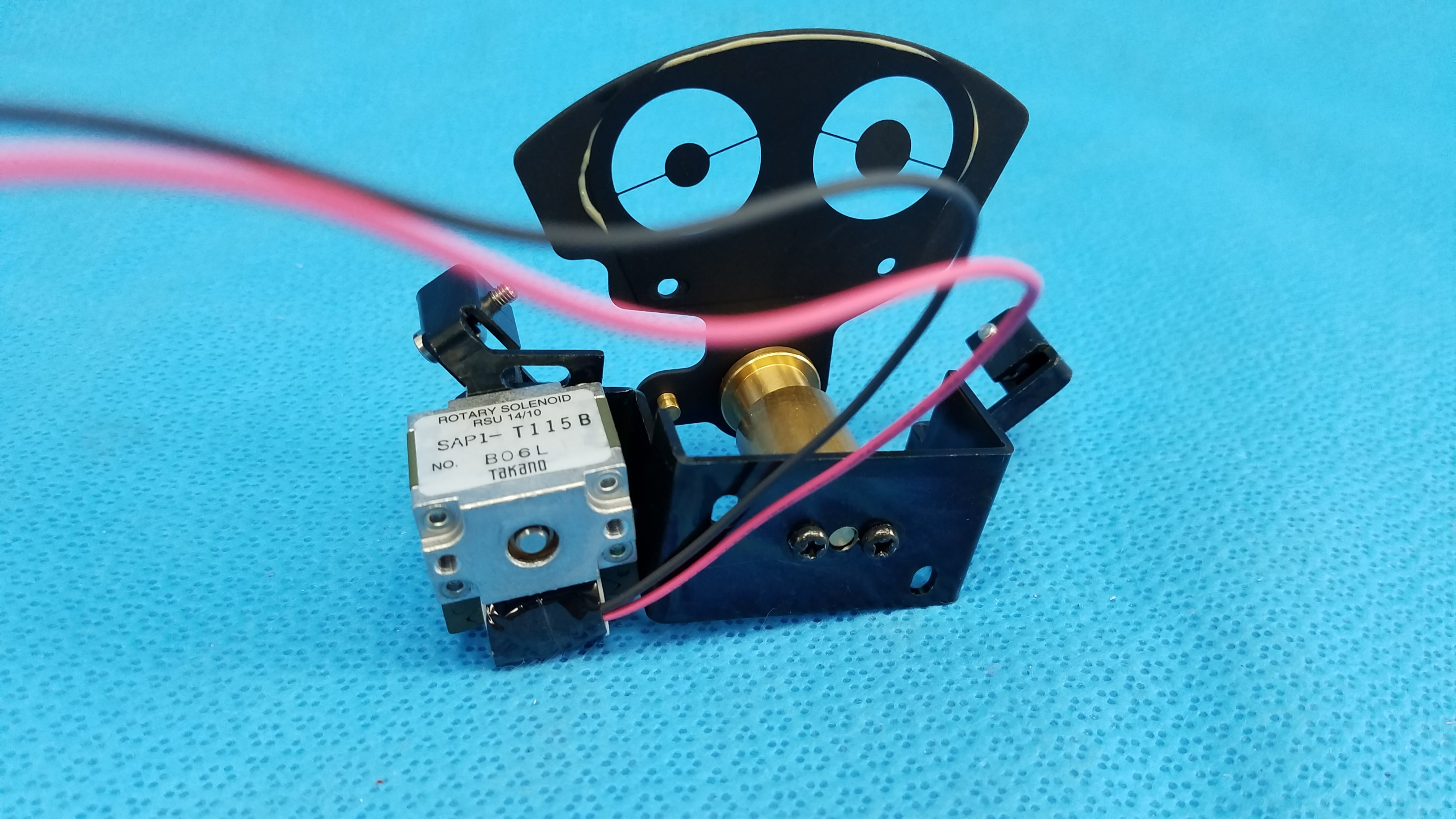 Load image into Gallery viewer, Internal Takano Rotary Solenoid Aperture Diaphragm Part SAP1-T115B For Topcon TRC-NW8 Fundus Retinal Camera