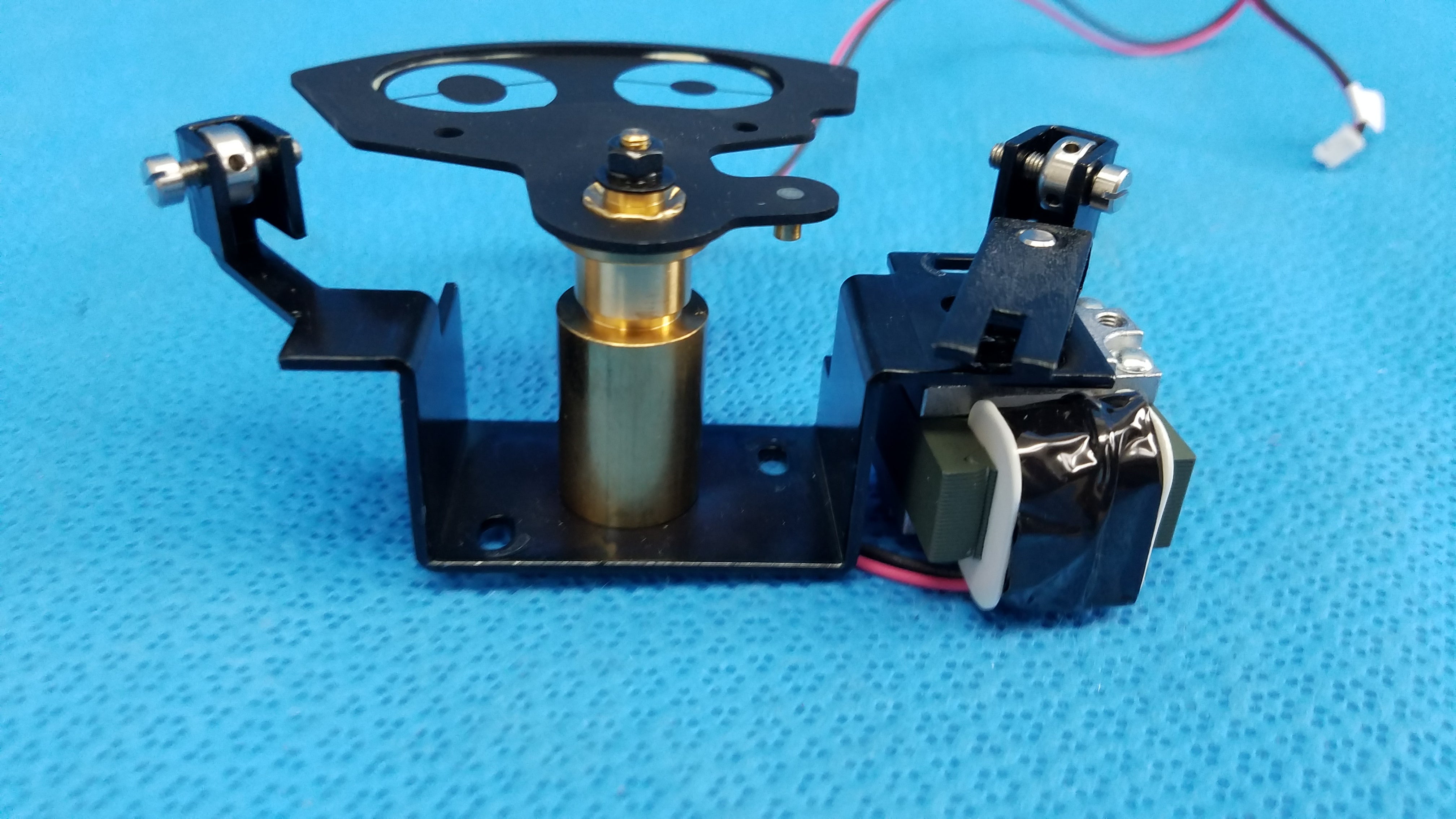 Load image into Gallery viewer, Internal Takano Rotary Solenoid Aperture Diaphragm Part SAP1-T115B For Topcon TRC-NW8 Fundus Retinal Camera