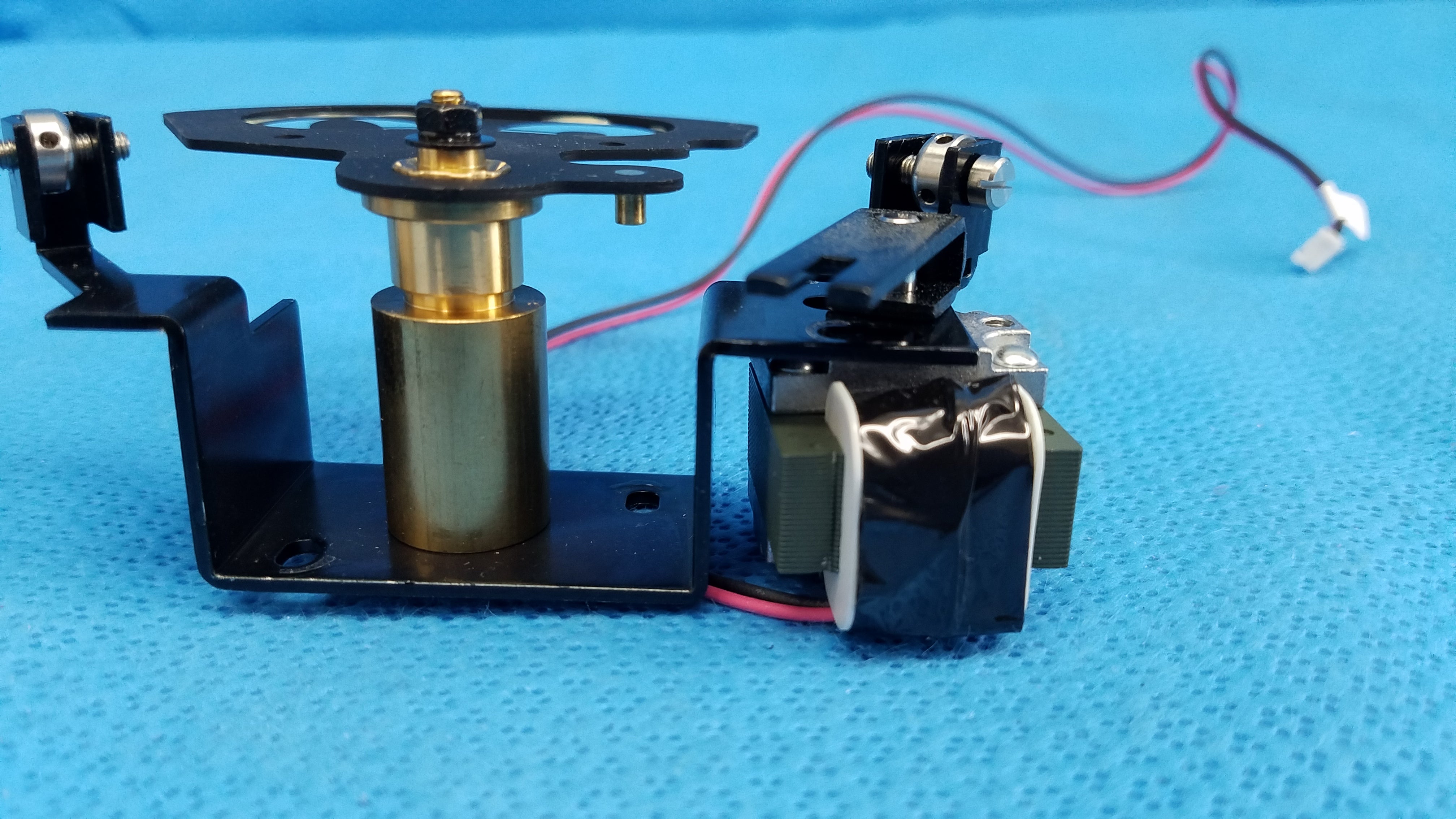 Load image into Gallery viewer, Internal Takano Rotary Solenoid Aperture Diaphragm Part SAP1-T115B For Topcon TRC-NW8 Fundus Retinal Camera