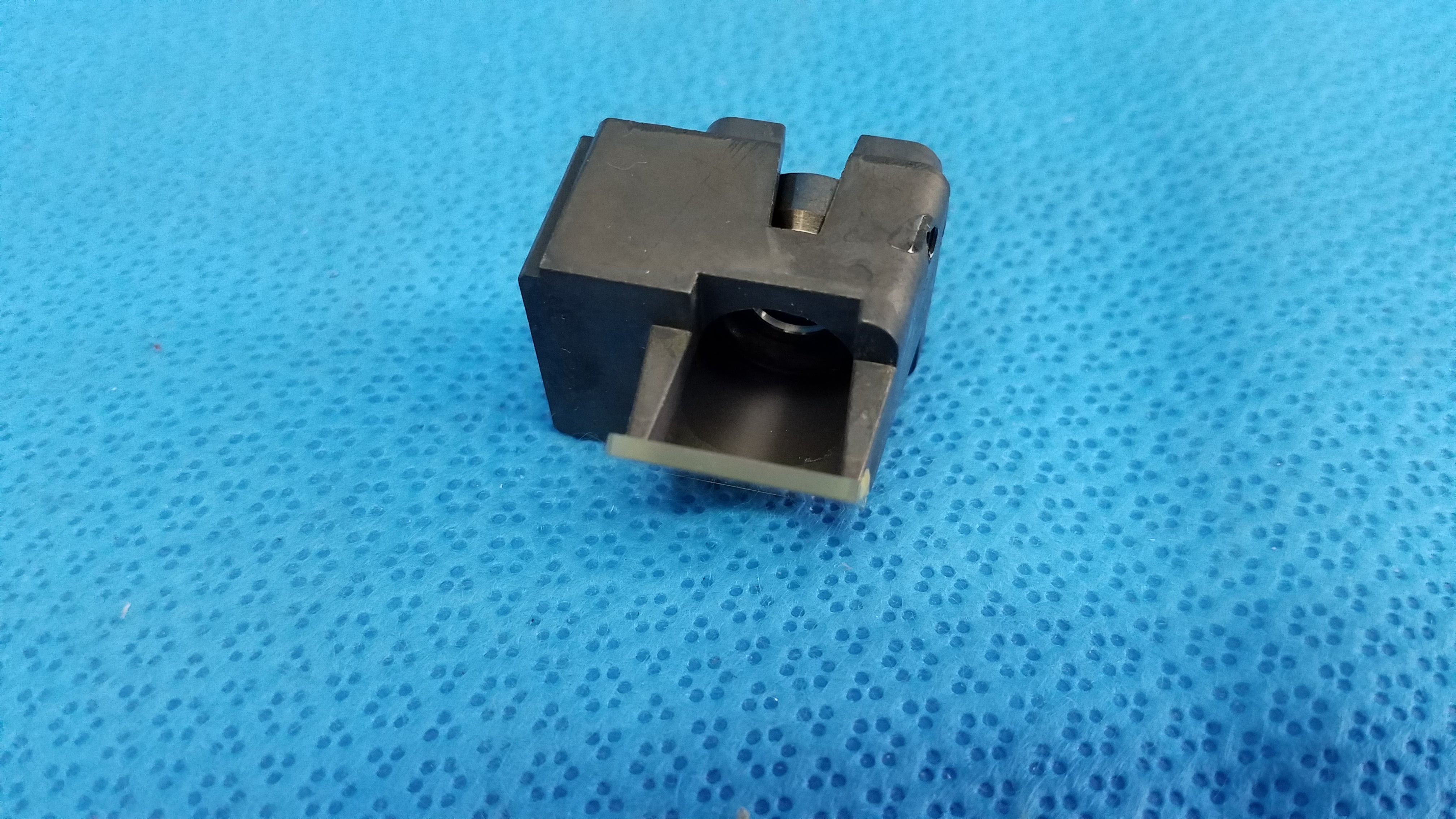 Load image into Gallery viewer, Internal Optical Beam Splitter Half Mirror Lens Block for Topcon TRC-NW8 Fundus Retinal Camera