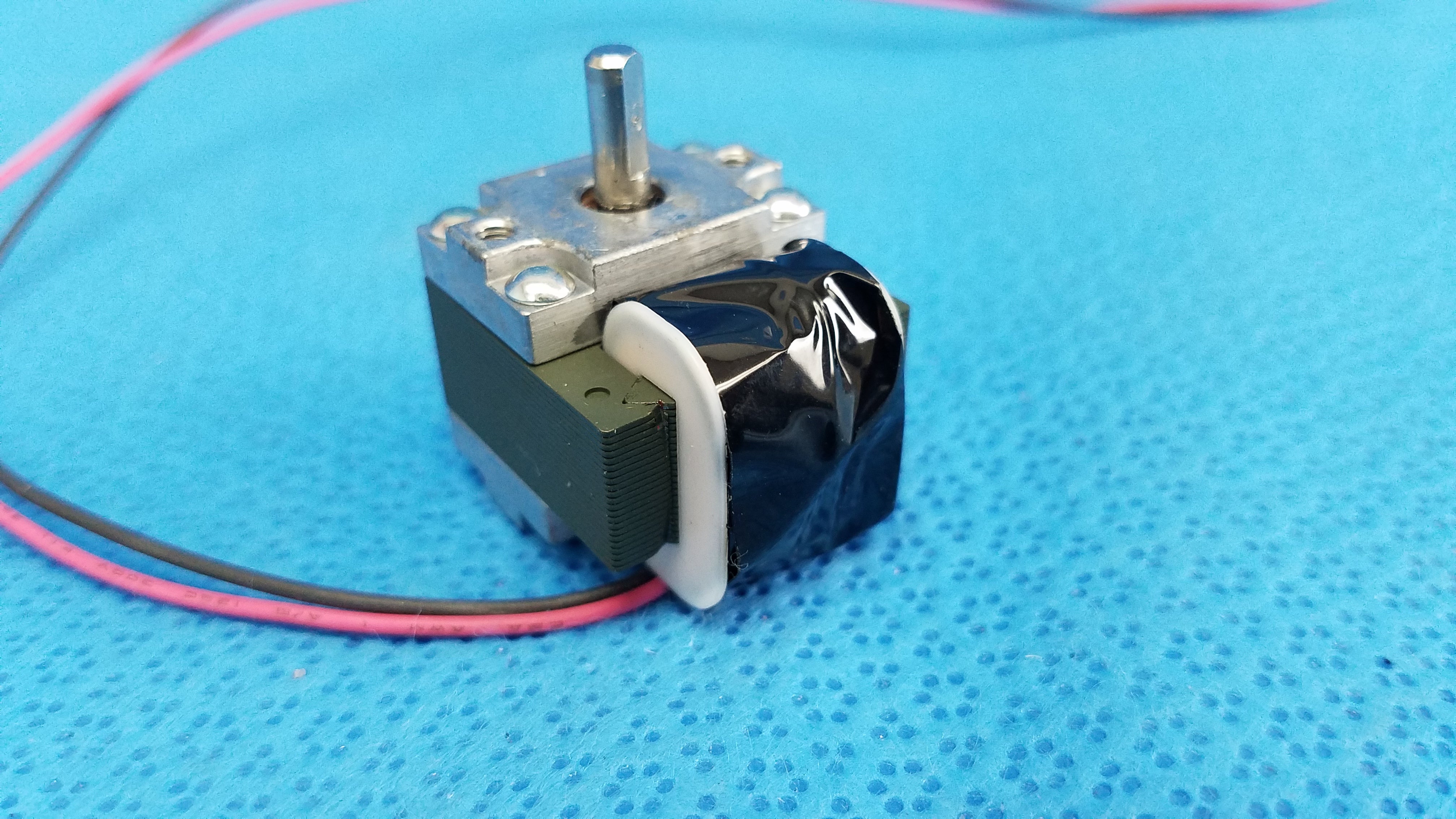 Load image into Gallery viewer, Internal Takano Rotary Solenoid Part SAP1-T115B For Topcon TRC-NW8 Fundus Retinal Camera