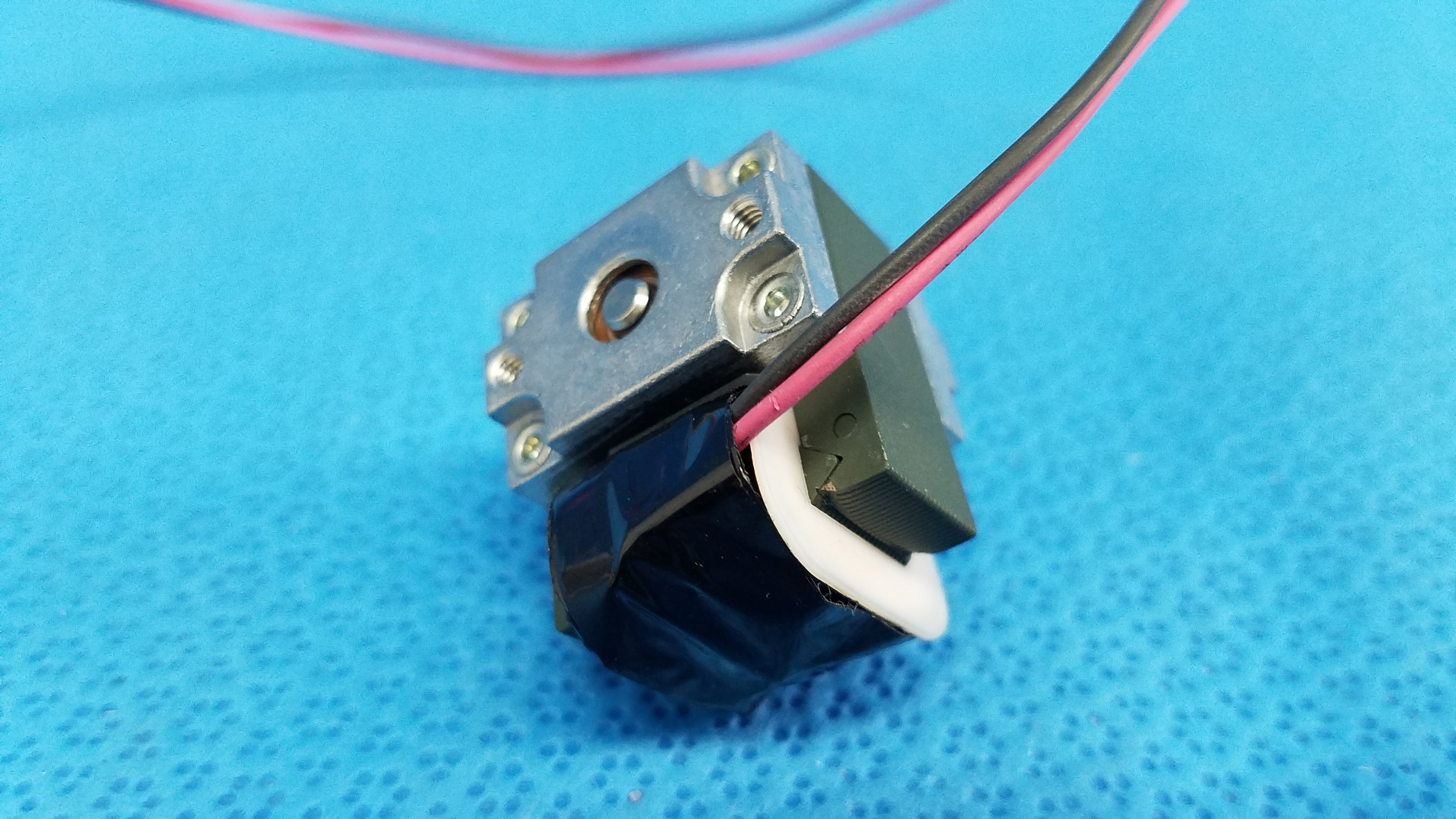 Load image into Gallery viewer, Internal Takano Rotary Solenoid Part SAP1-T115B For Topcon TRC-NW8 Fundus Retinal Camera