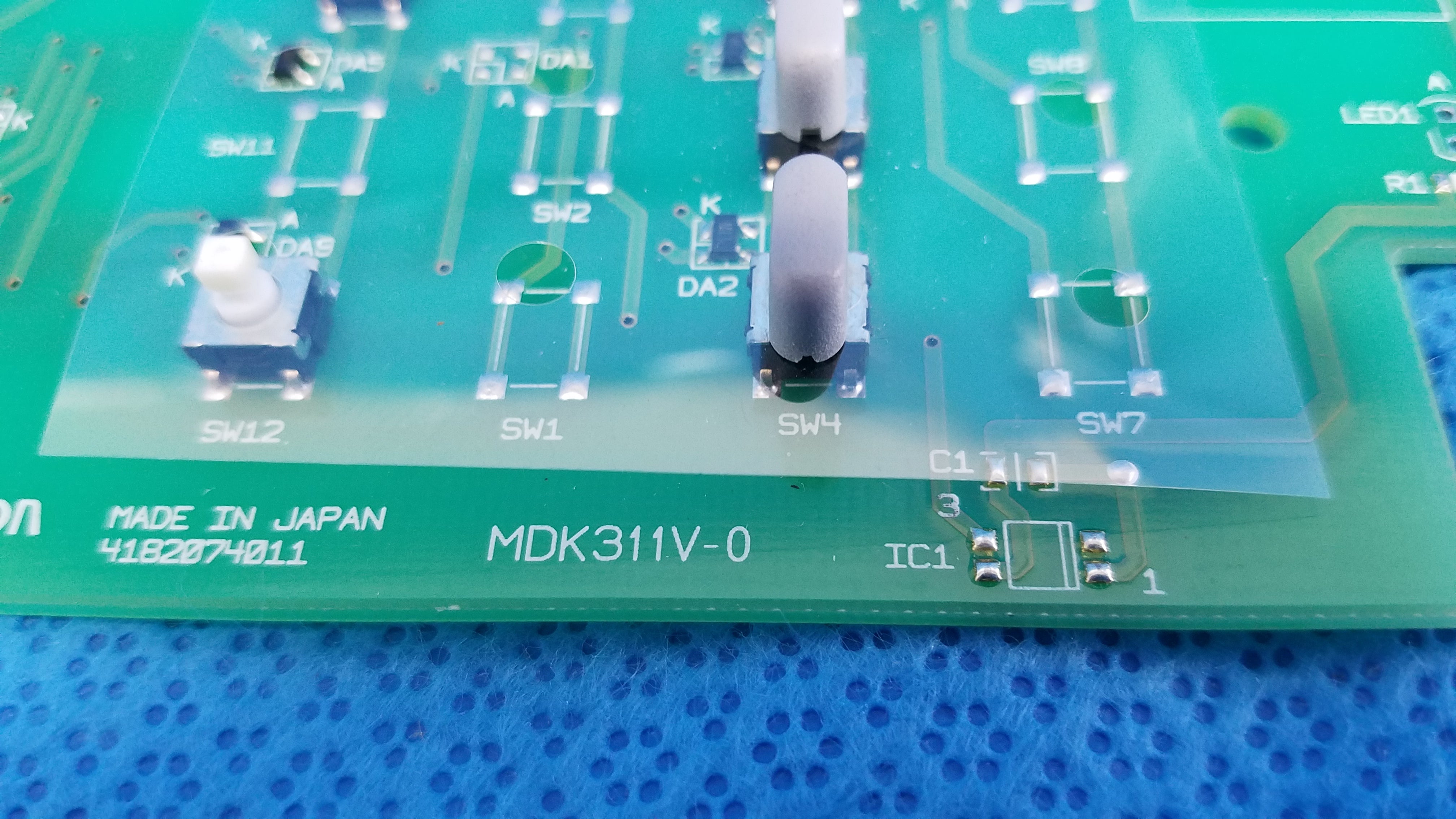 Load image into Gallery viewer, MDK311V-0 Control Panel Button Switch Circuit Board 4182074011 For Topcon TRC-NW6SF Retinal Camera