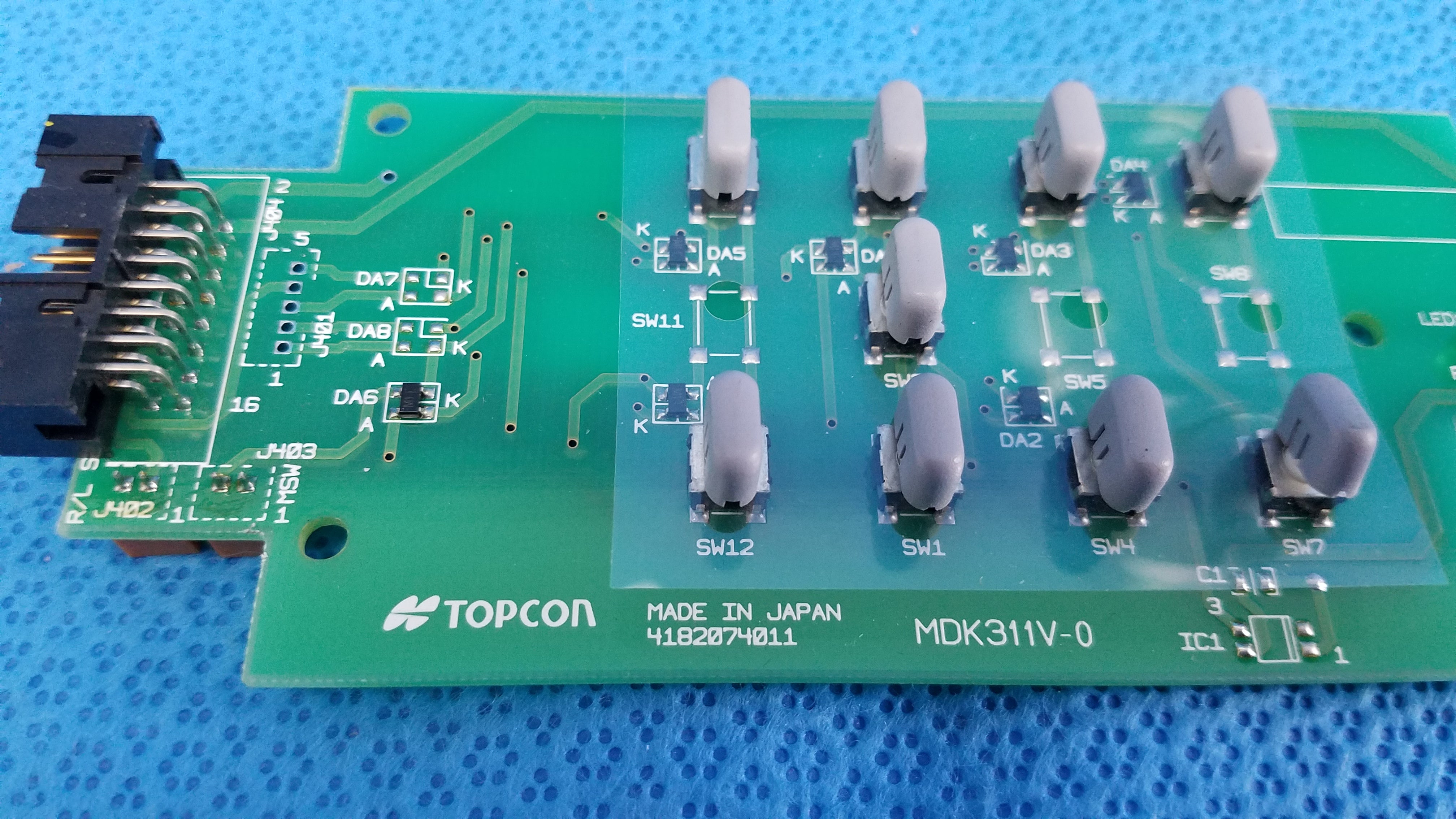 Load image into Gallery viewer, Joystick Base Control Button Matrix PCB 4182074011 For Topcon TRC-NW6SF Retinal Camera