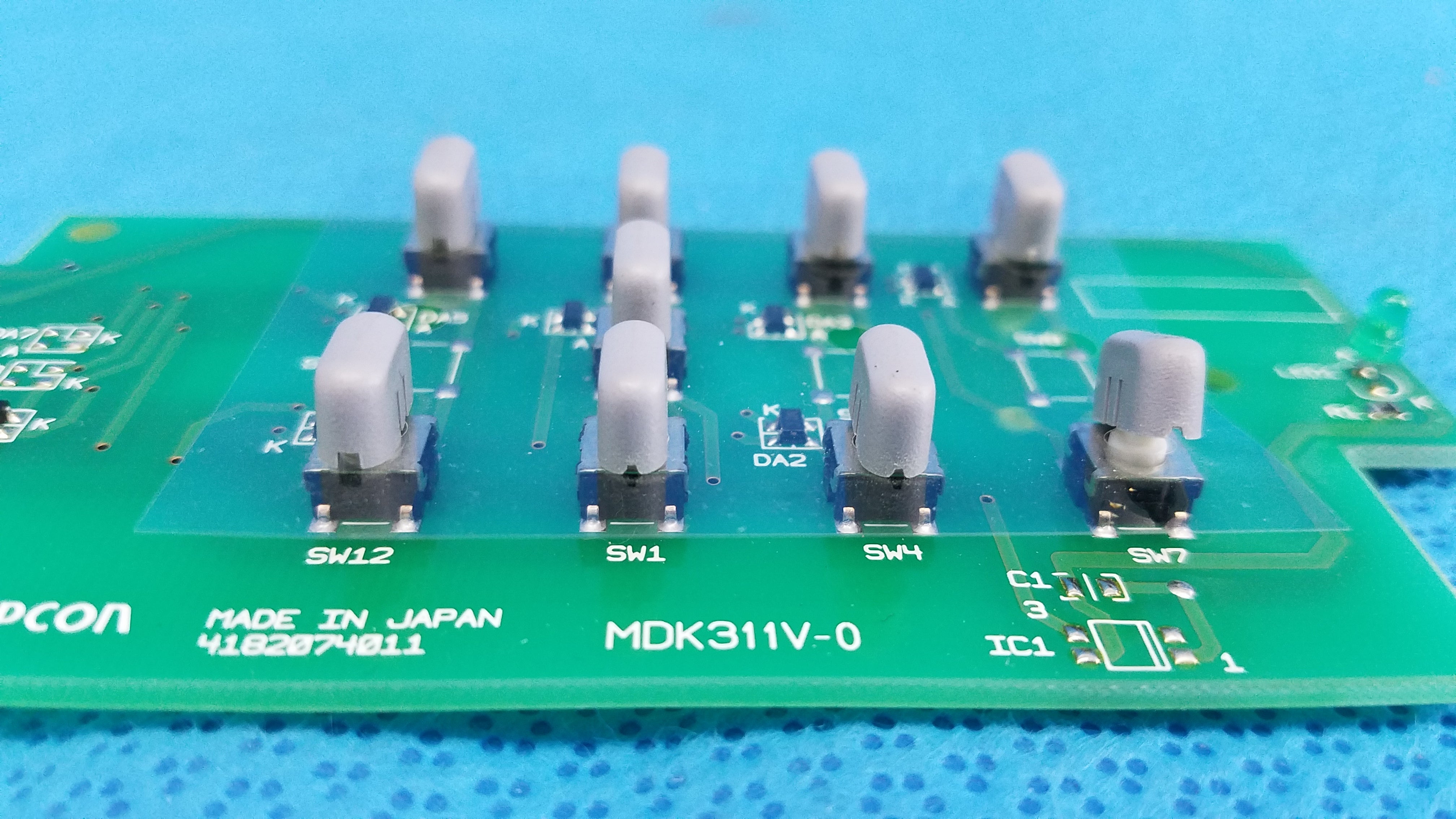 Load image into Gallery viewer, Joystick Base Control Button Matrix PCB 4182074011 For Topcon TRC-NW6SF Retinal Camera