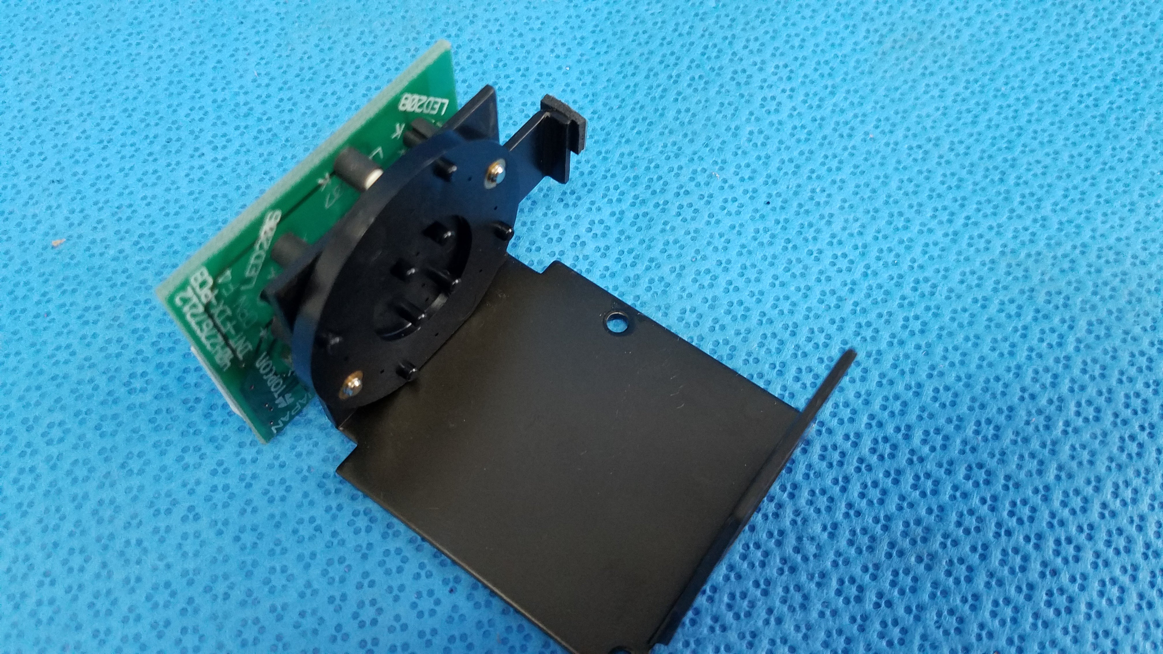 Load image into Gallery viewer, INT-FIX-PCB Internal Fixation Target Circuit Board 4042767212 For Topcon TRC-NW6S Retinal Camera
