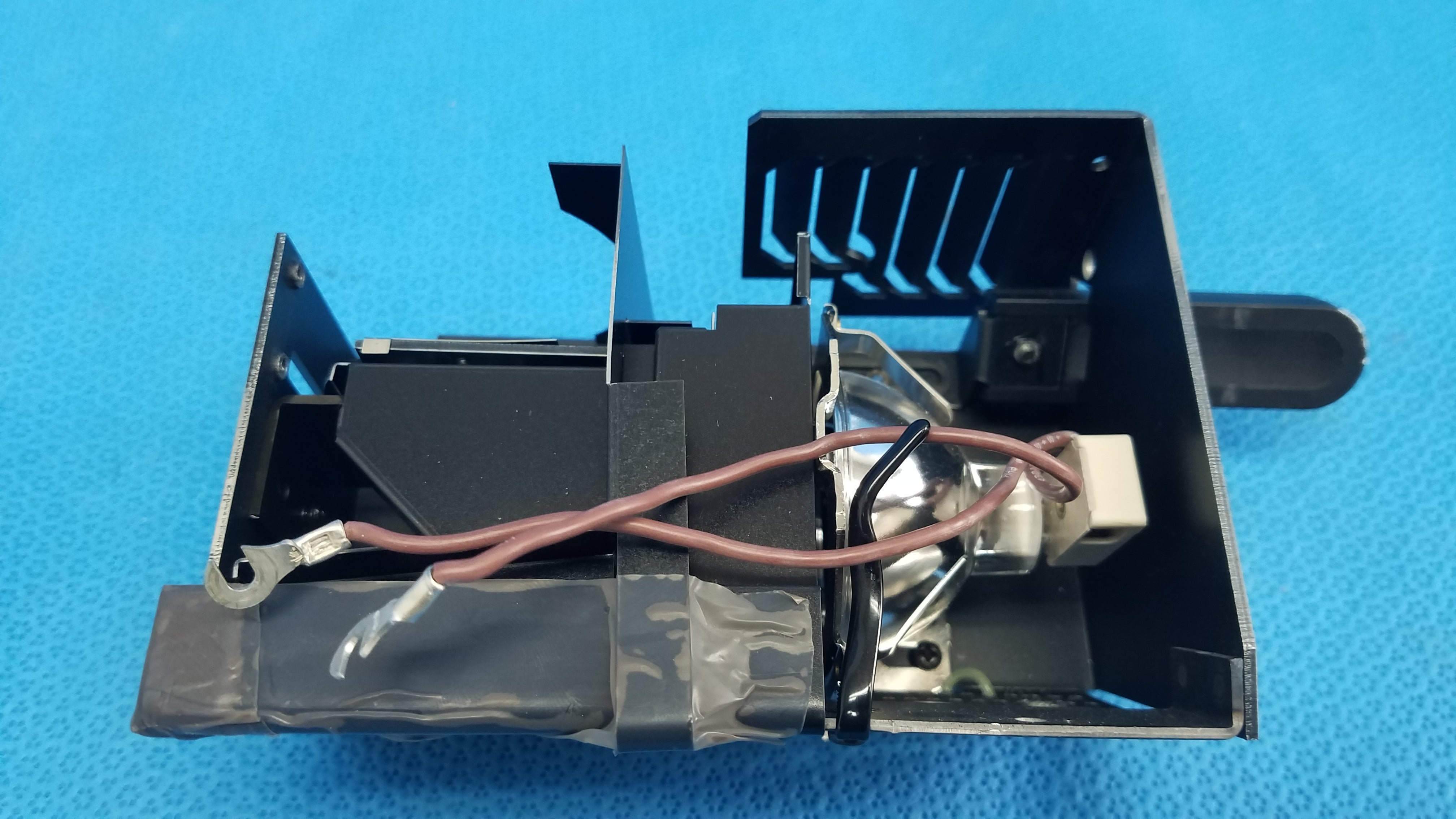 Load image into Gallery viewer, Internal Halogen Illumination Lamp Assembly Part With Housing For Topcon TRC-NW6S Fundus Camera