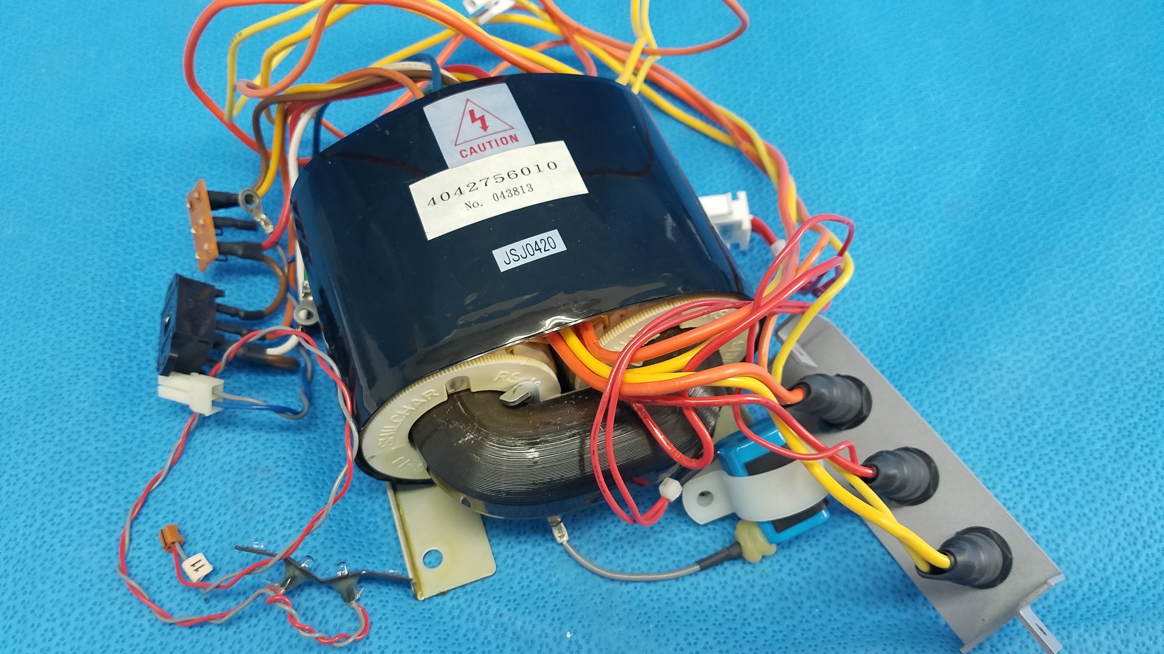Load image into Gallery viewer, R Core Power Transformer 4042756010 JSJ0420 For Topcon TRC-NW6S Retinal Camera