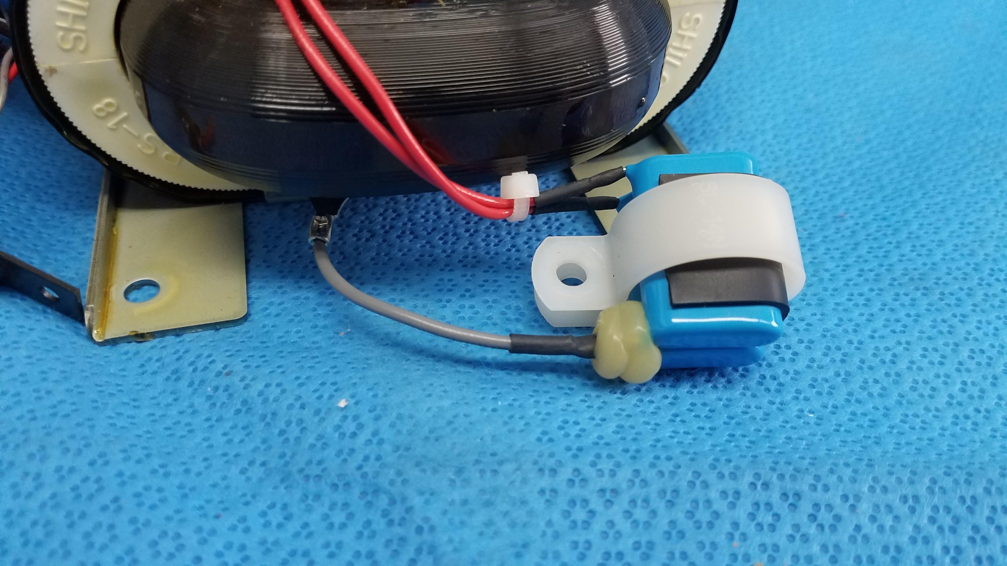 Load image into Gallery viewer, R Core Power Transformer 4042756010 JSJ0420 For Topcon TRC-NW6S Retinal Camera