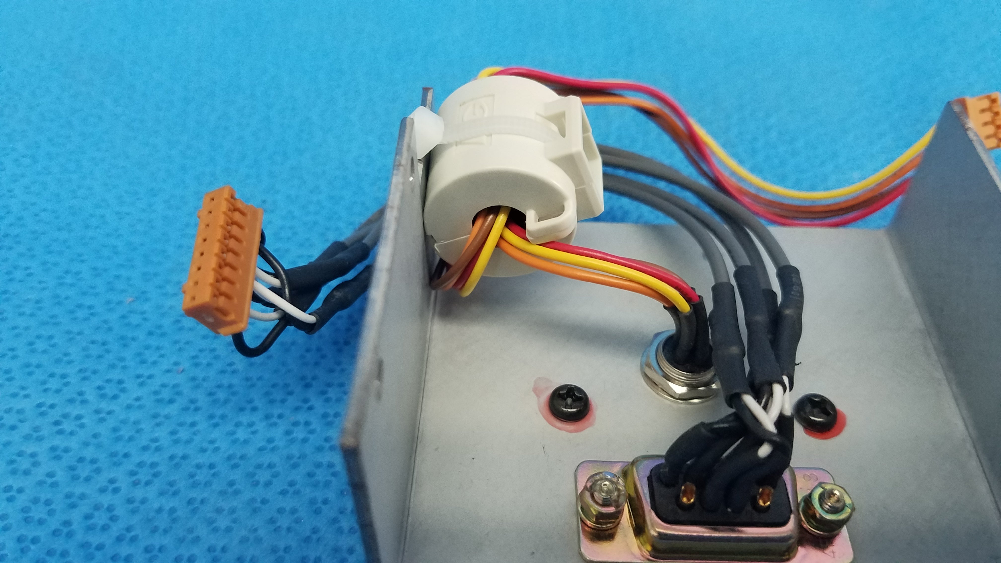 Load image into Gallery viewer, I/O Data Port Interface Panel Chassis Assembly With DB9 &amp; Mini-DIN Connectors For Topcon TRC-NW6S Retinal Camera