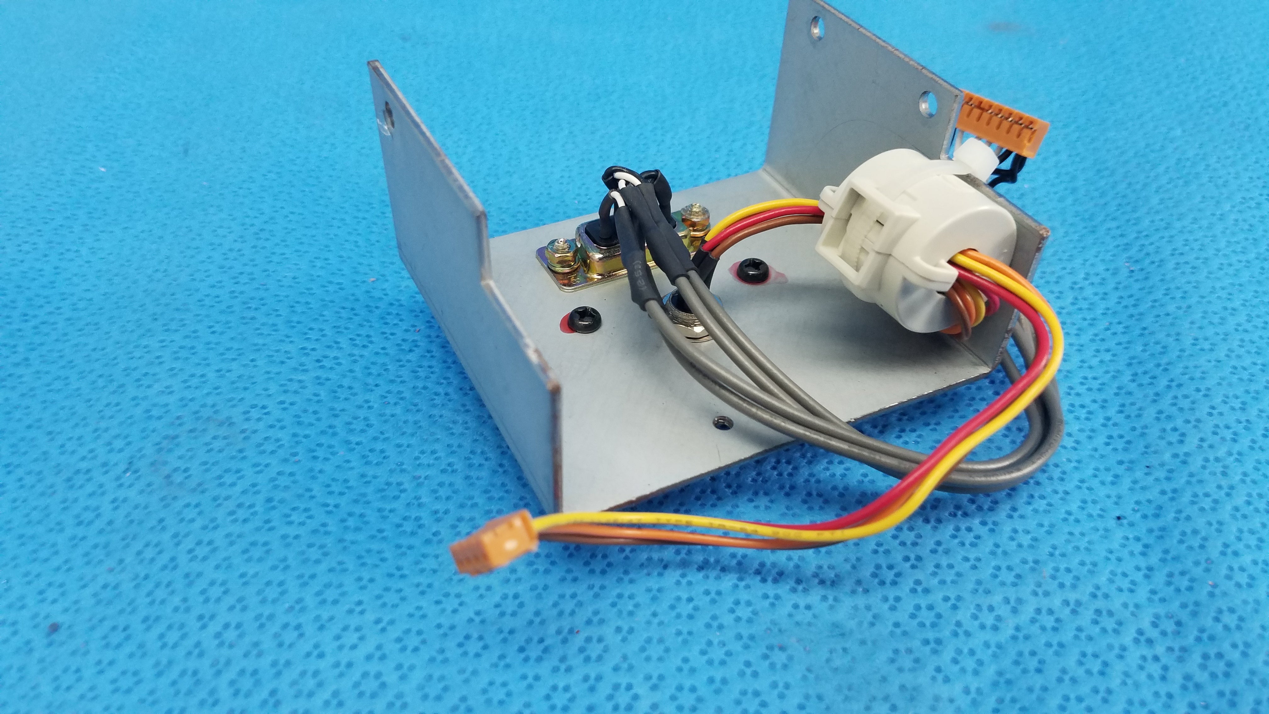 Load image into Gallery viewer, I/O Data Port Interface Panel Chassis Assembly With DB9 &amp; Mini-DIN Connectors For Topcon TRC-NW6S Retinal Camera