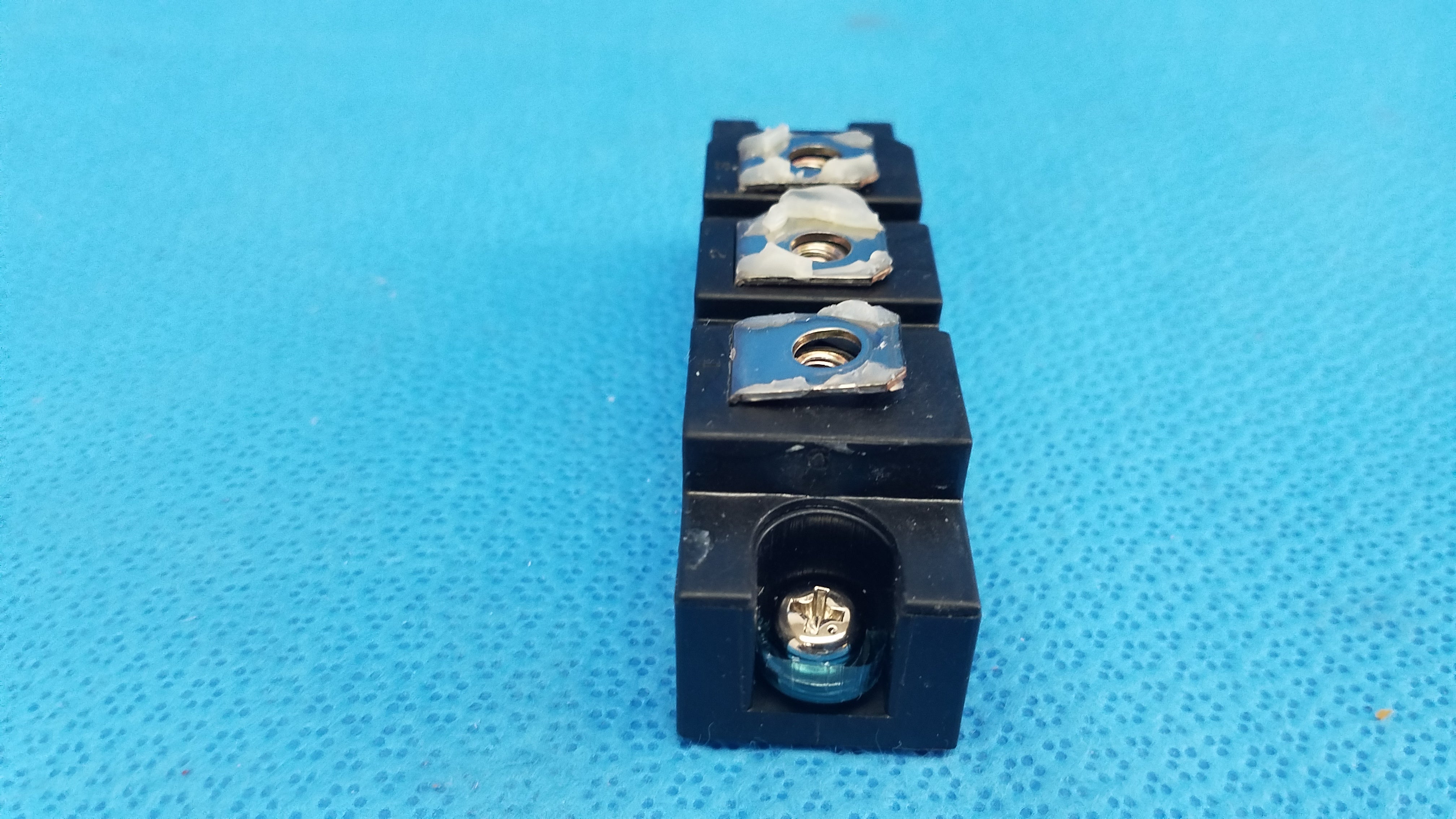 Load image into Gallery viewer, Fuji Electric 2FI100G-100C Power Diode Module 100A 1000V Dual Diode Block