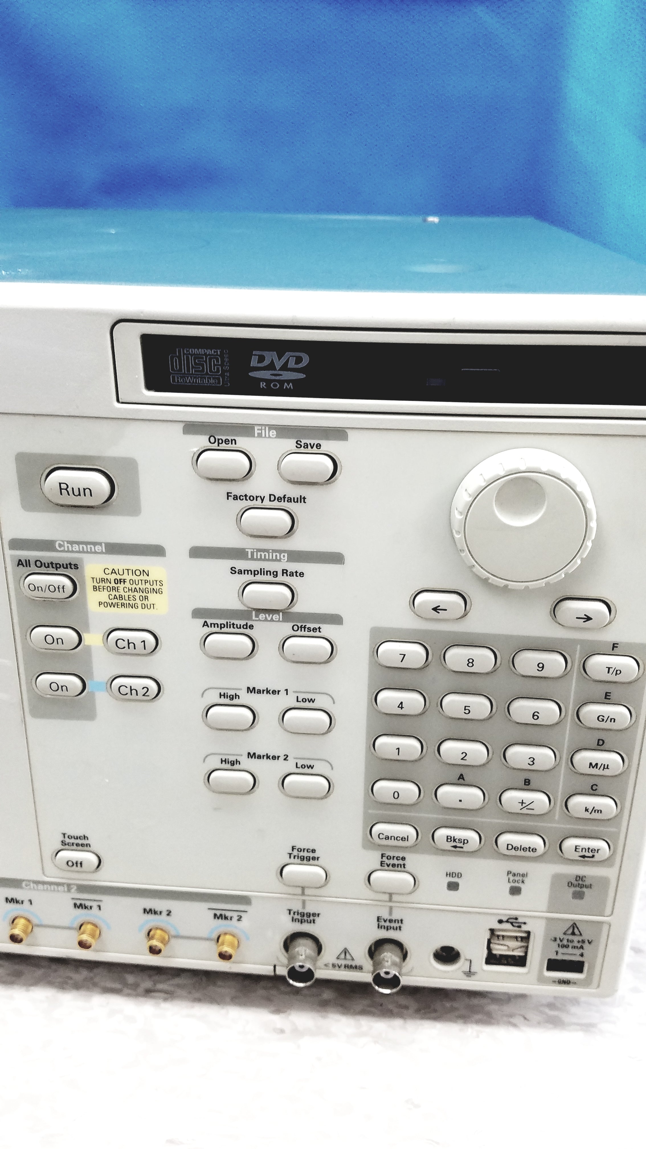Load image into Gallery viewer, Tektronix AWG7122C Arbitrary Waveform Generator 24 GS/s