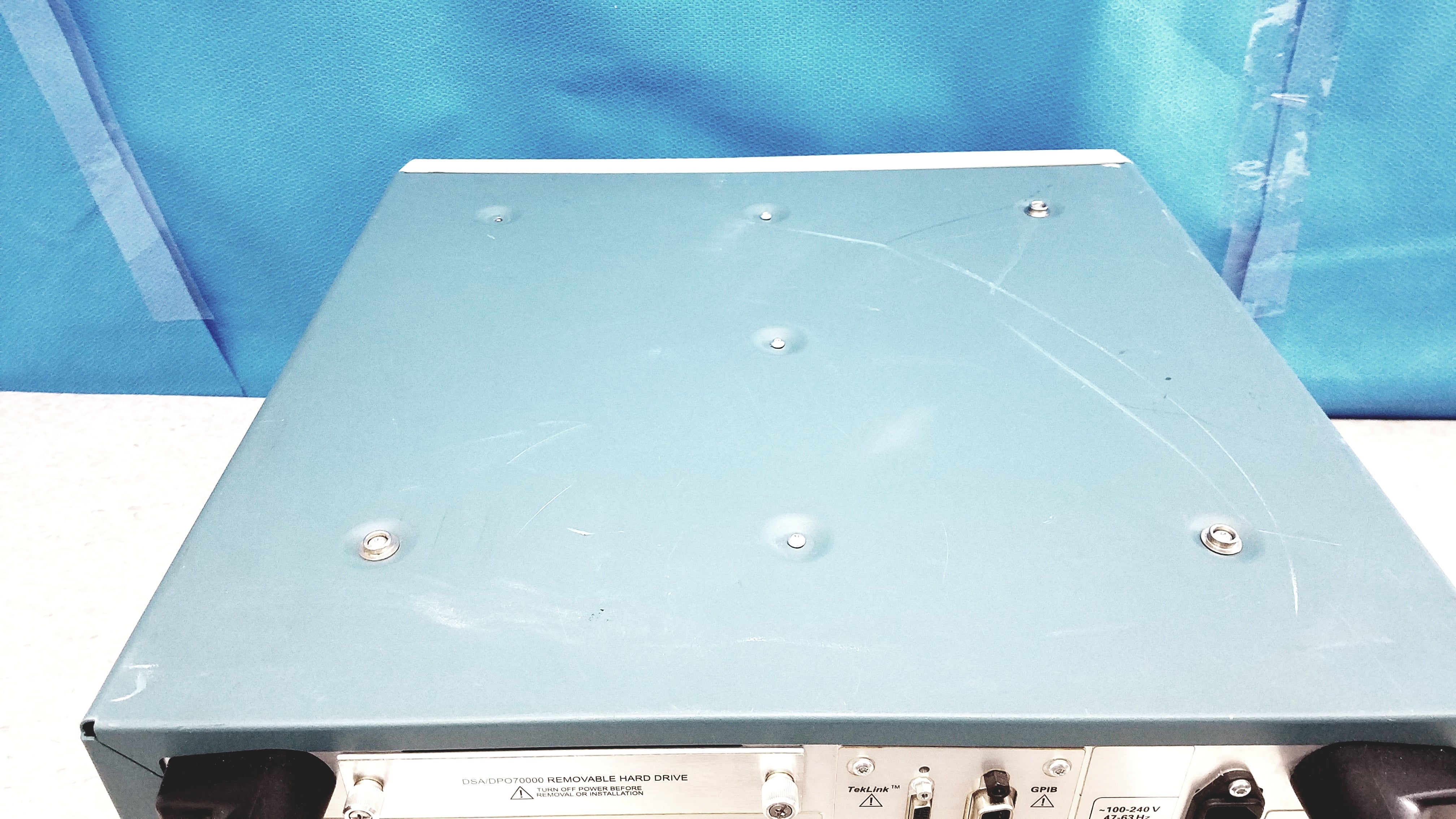 Load image into Gallery viewer, Tektronix AWG7122C Arbitrary Waveform Generator 24 GS/s