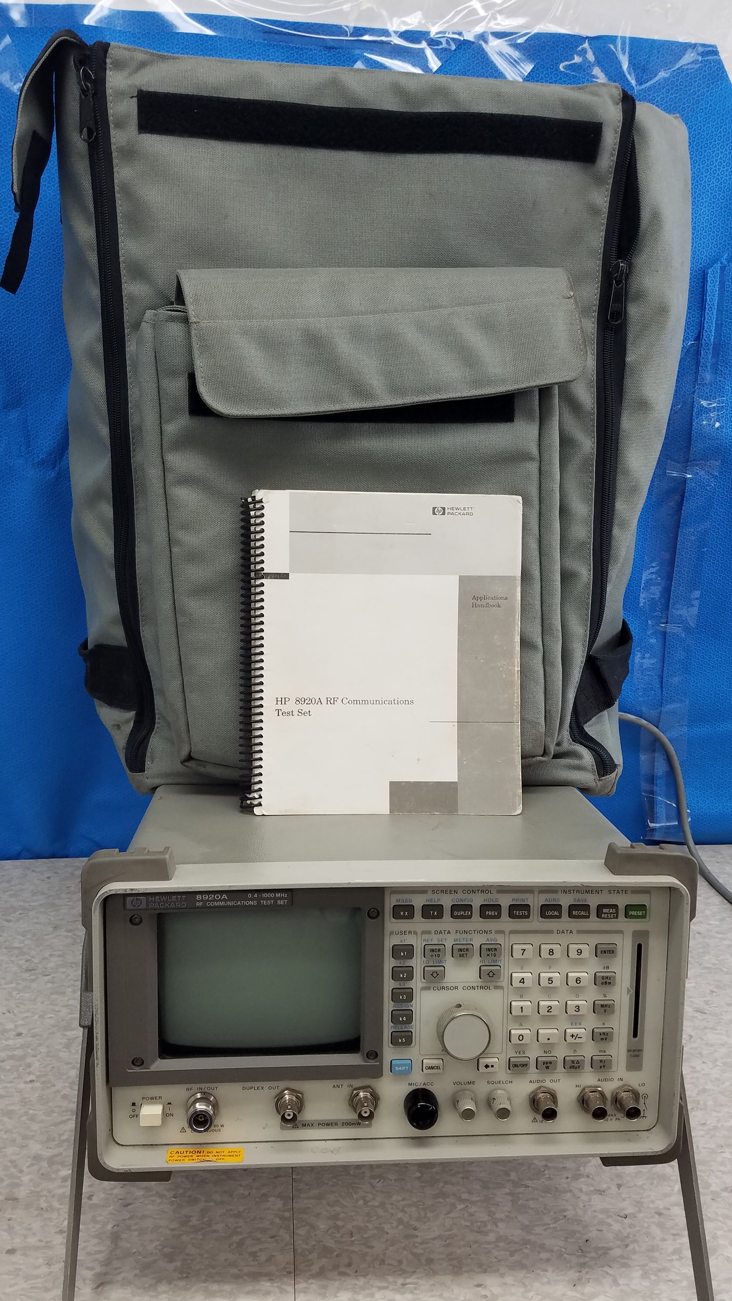 HP Hewlett Packard 8920A RF Communications Test Set With Bag  0.4-1000 MHz