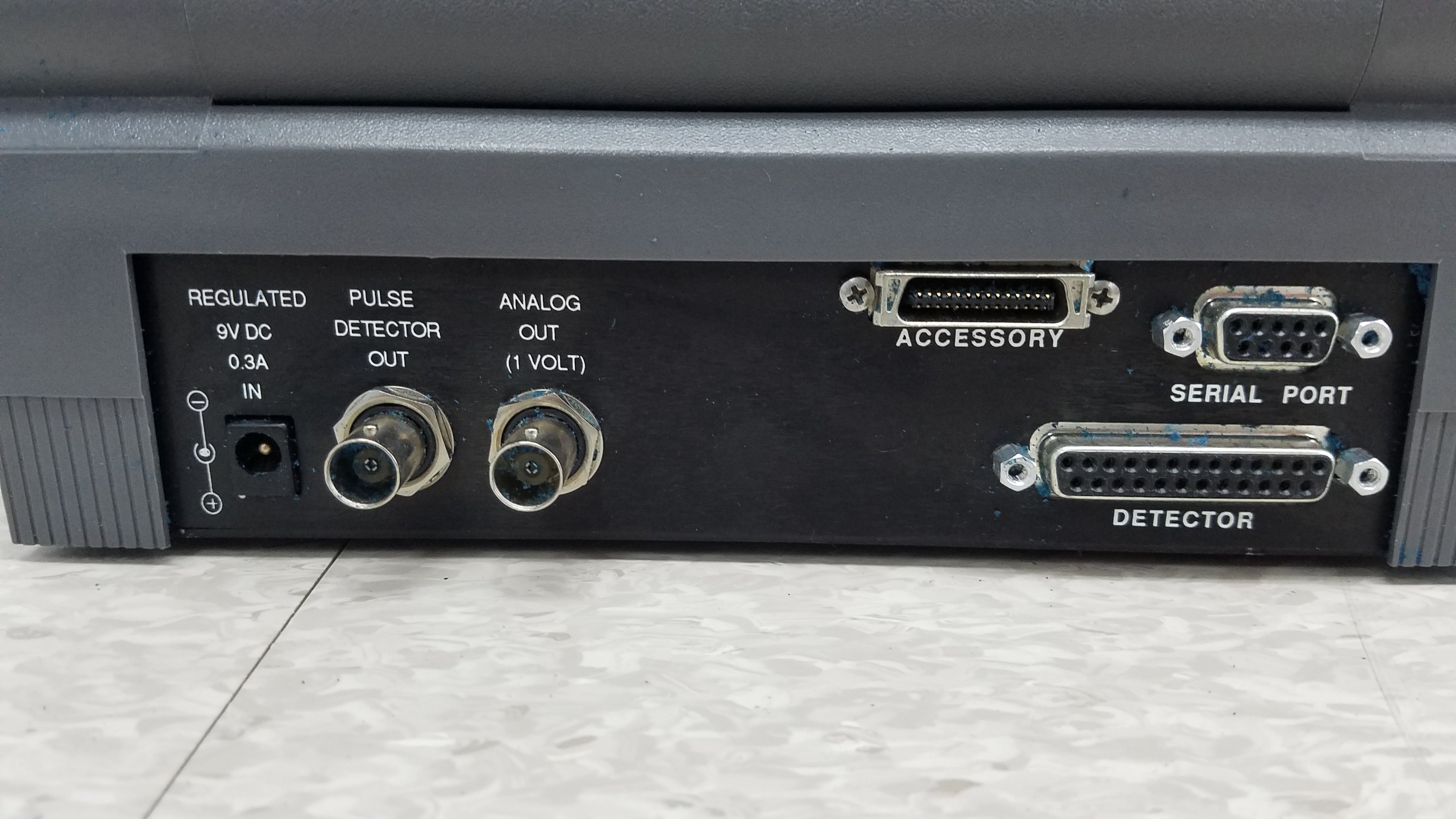 Load image into Gallery viewer, Coherent LabMaster+ Laser Power Meter P/N 0302-190-00  With 2 Sensor Heads &amp; Damage Test Slide