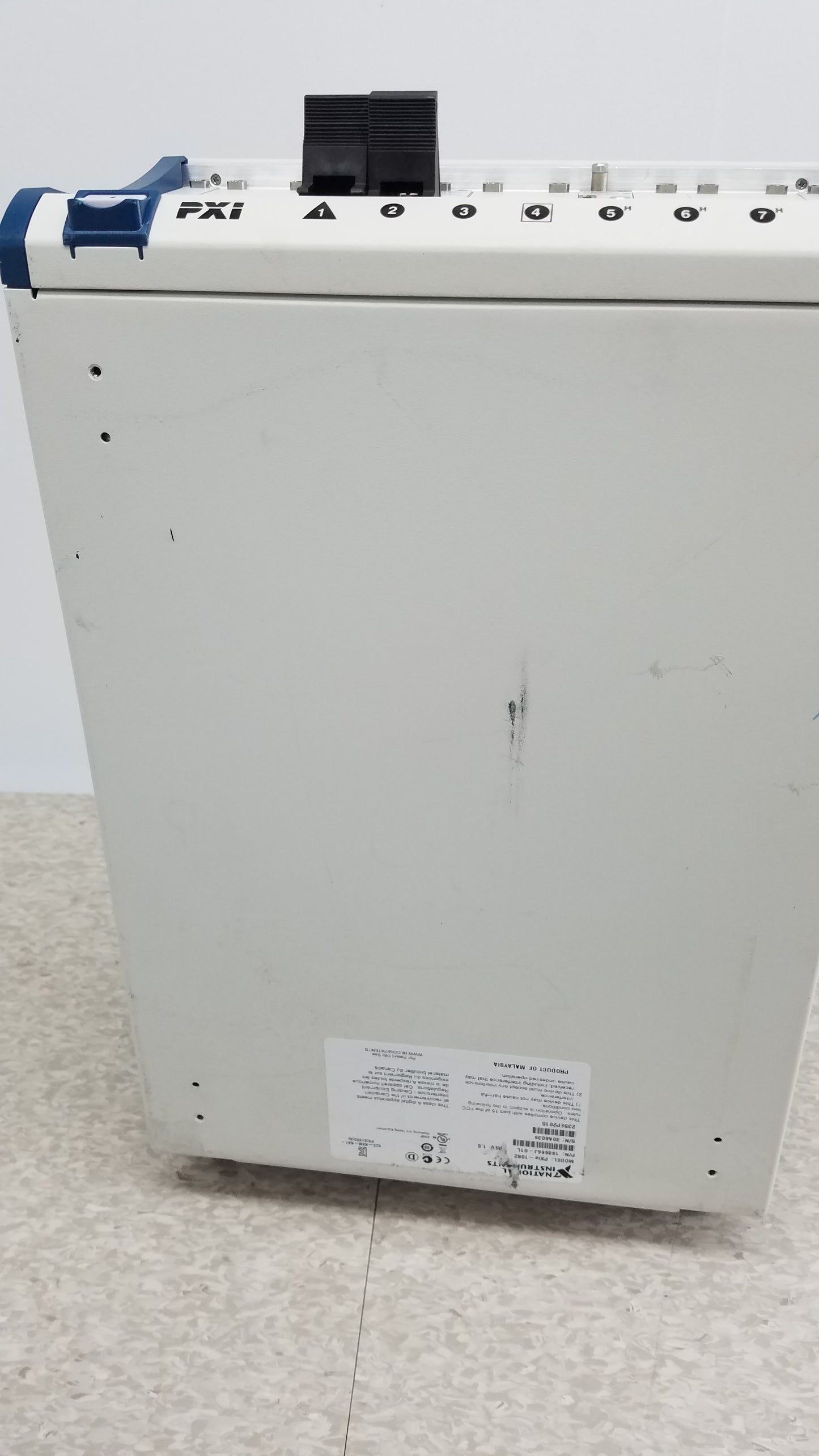 National Instruments NI PXIe-1082 Chassis With PXIe-8820 PXIe-6361 And PXI-7951R Modules