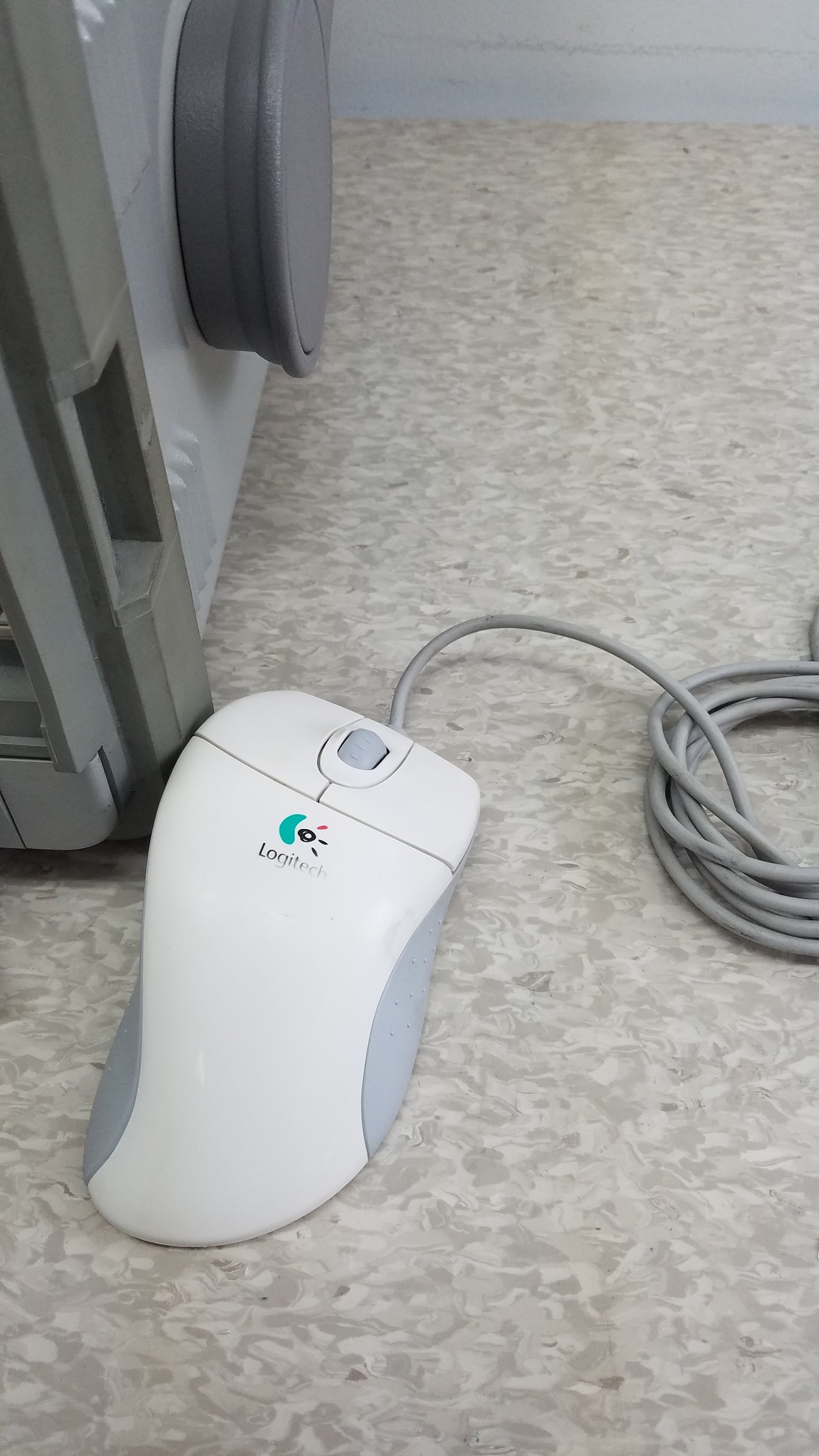 Hewlett Packard 8147 Optical Time Domain Reflectometer With Accessories & Case