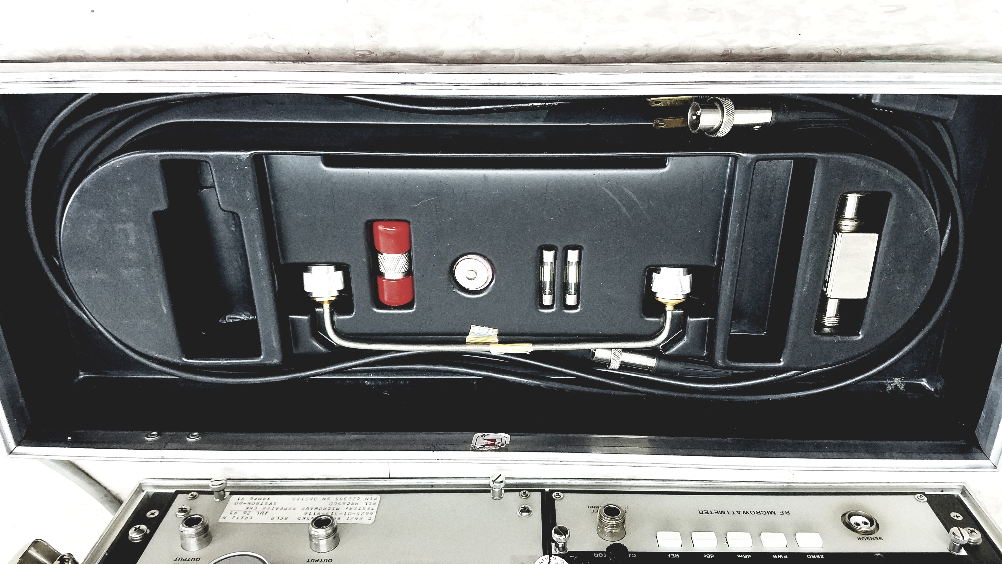 Load image into Gallery viewer, Systron Donner MRC 6500 Microwave Repeater Test Set Signal Generator 7.0-8.6GHz