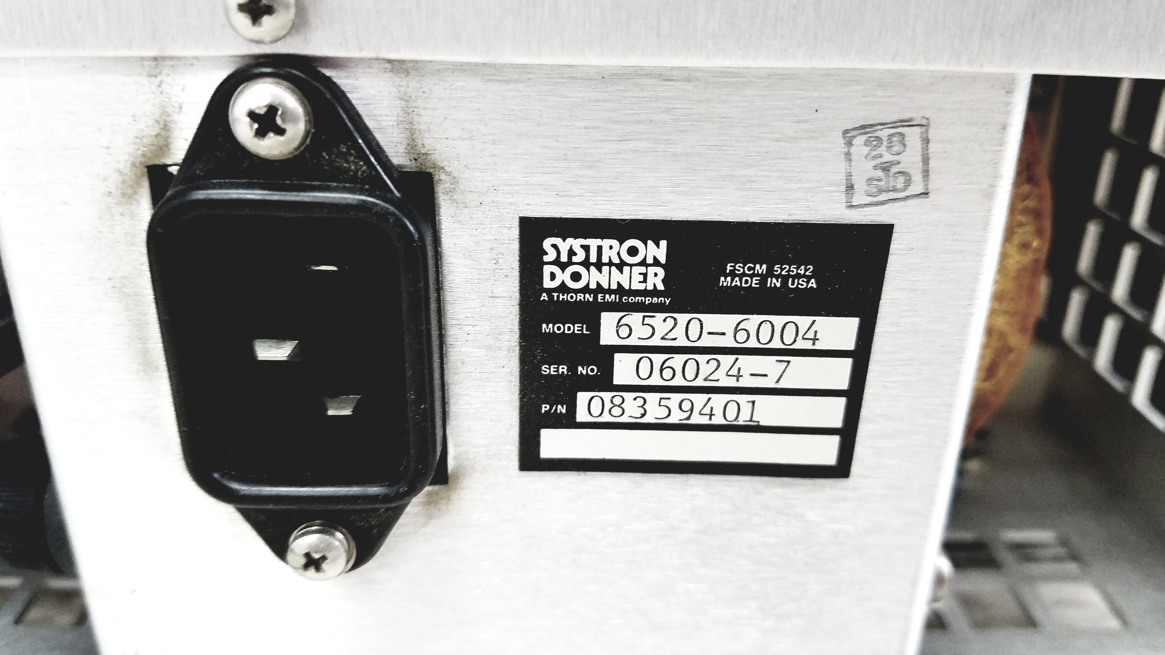 Load image into Gallery viewer, Systron Donner MRC 6500 Microwave Repeater Test Set Signal Generator 7.0-8.6GHz