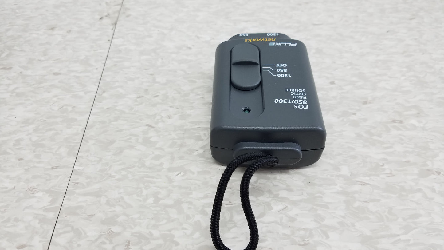 Fluke Networks FOS 850/1300 Fiber Optic Source With Cables & Case