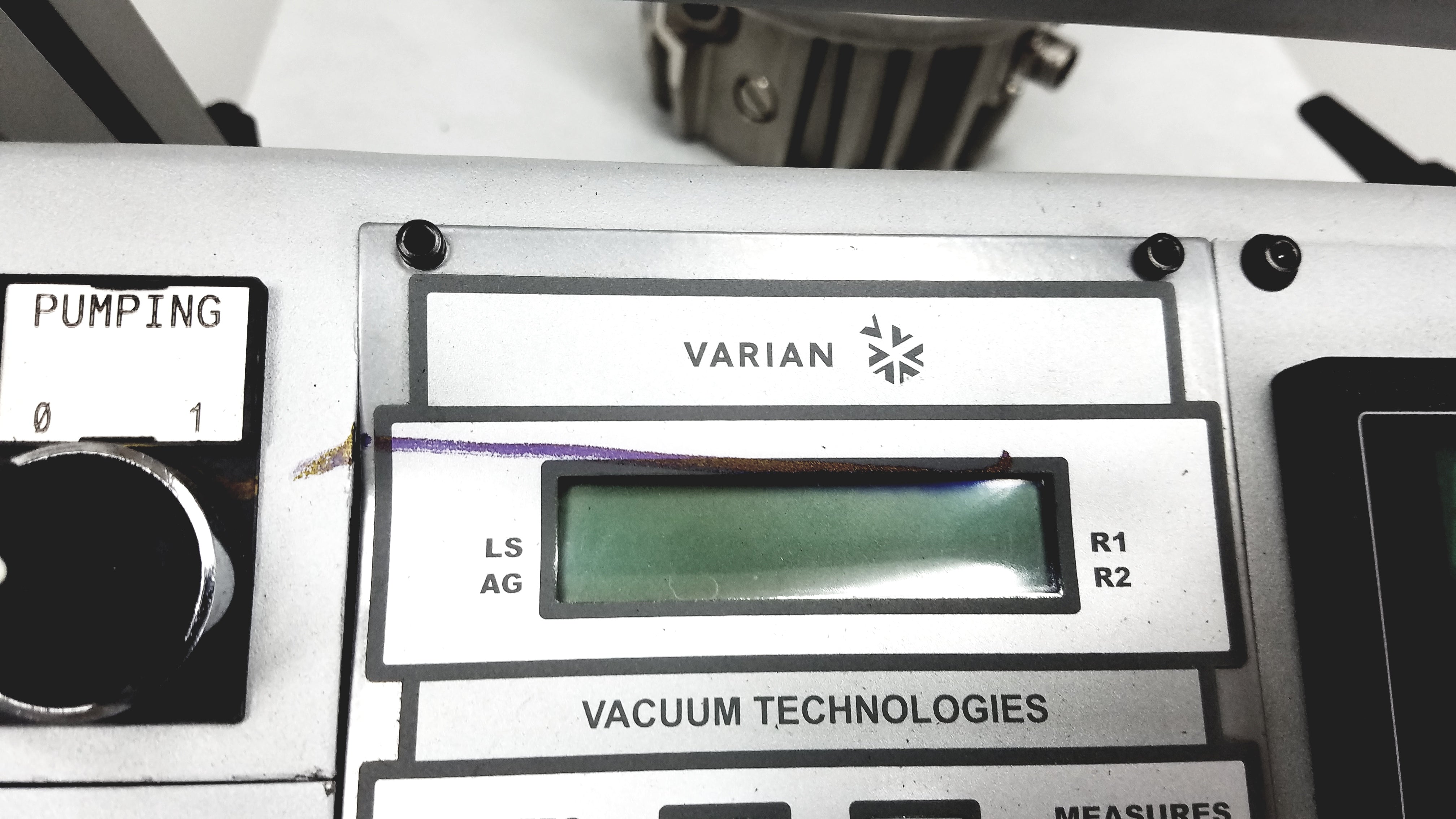 Load image into Gallery viewer, Varian Turbo-V 301-AG Navigator Vacuum Pump System With Agilent IDP15 Dry Scroll Pump &amp; Cart