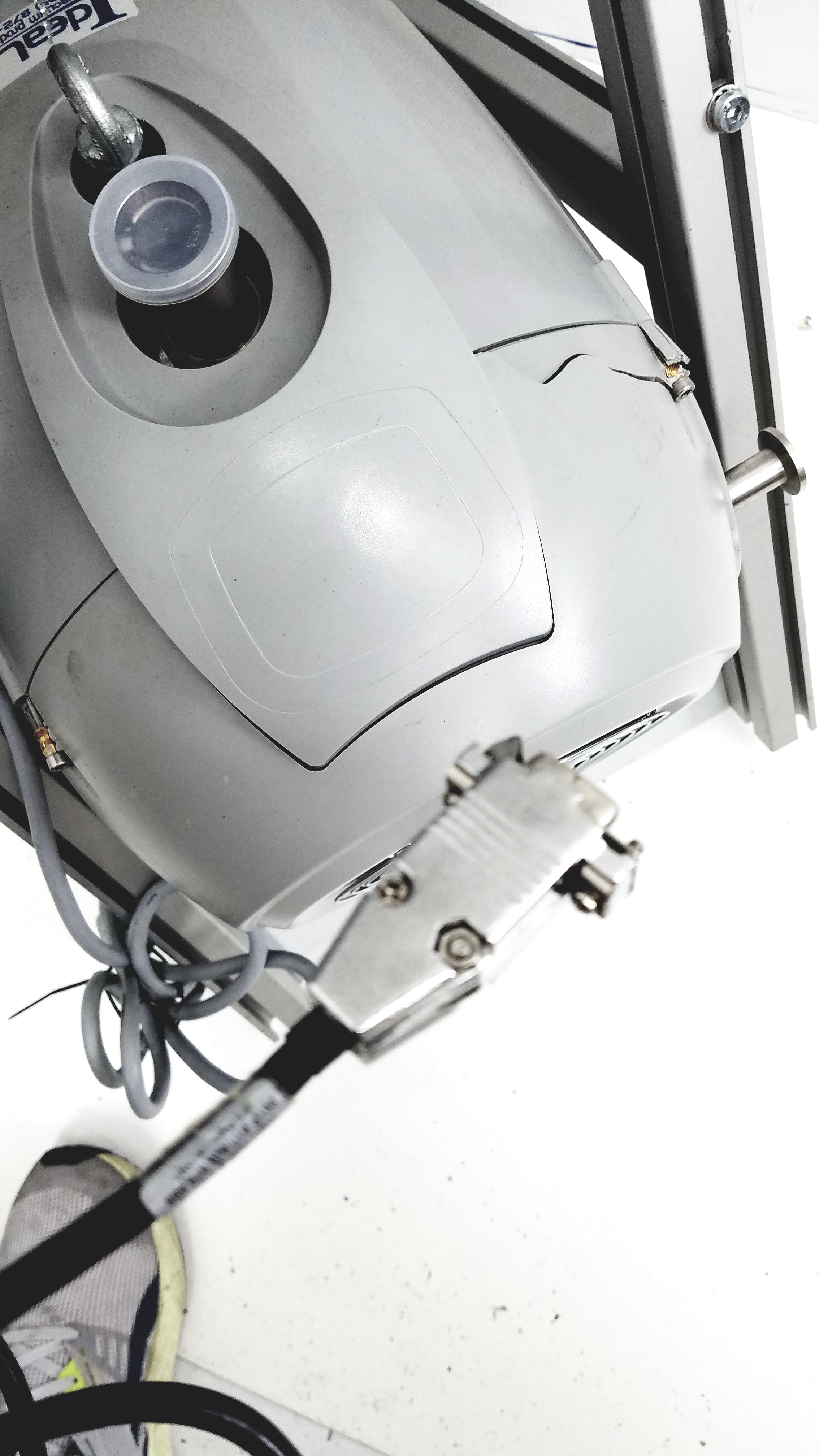 Load image into Gallery viewer, Varian Turbo-V 301-AG Navigator Vacuum Pump System With Agilent IDP15 Dry Scroll Pump &amp; Cart