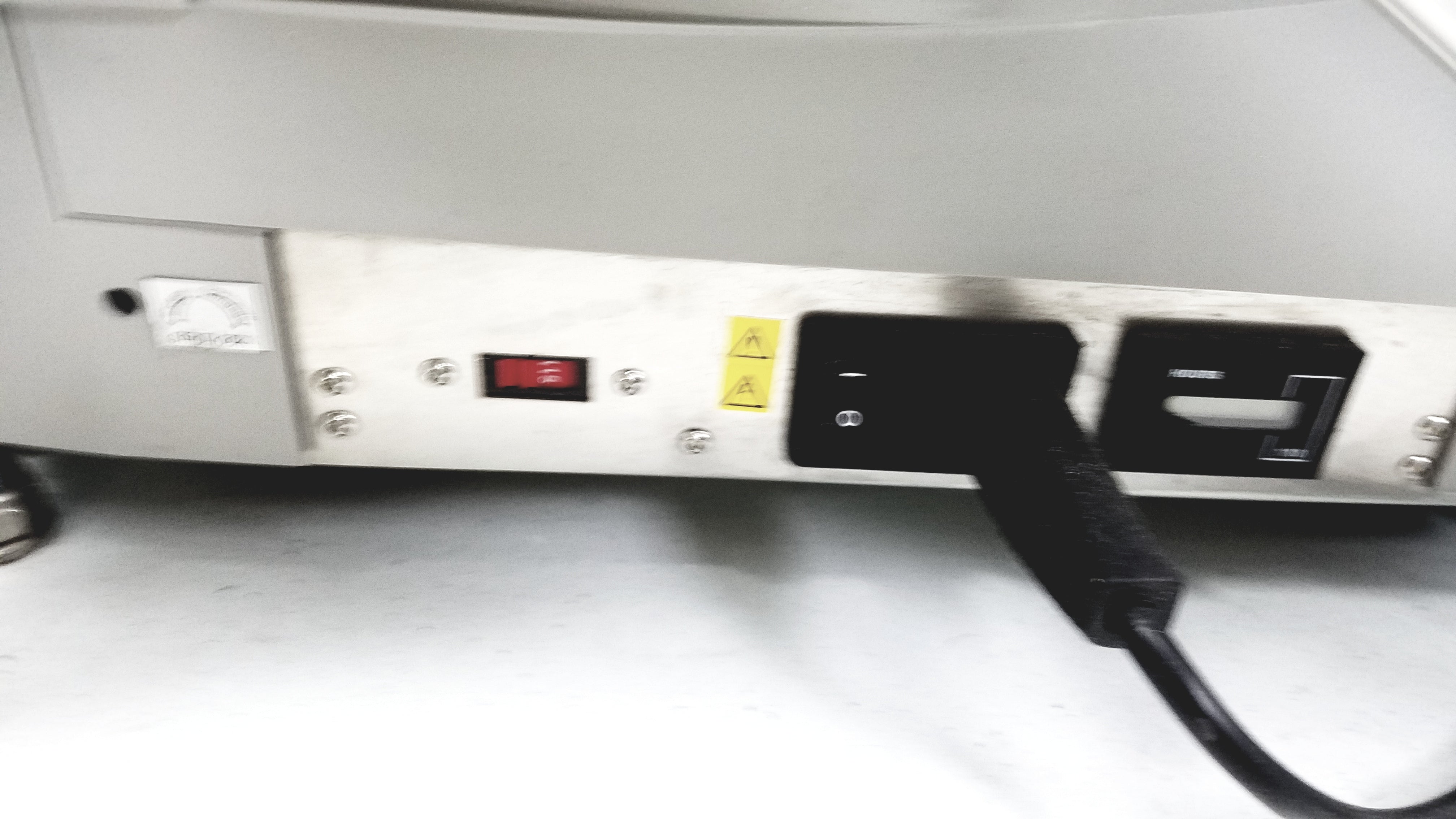 Load image into Gallery viewer, Varian Turbo-V 301-AG Navigator Vacuum Pump System With Agilent IDP15 Dry Scroll Pump &amp; Cart
