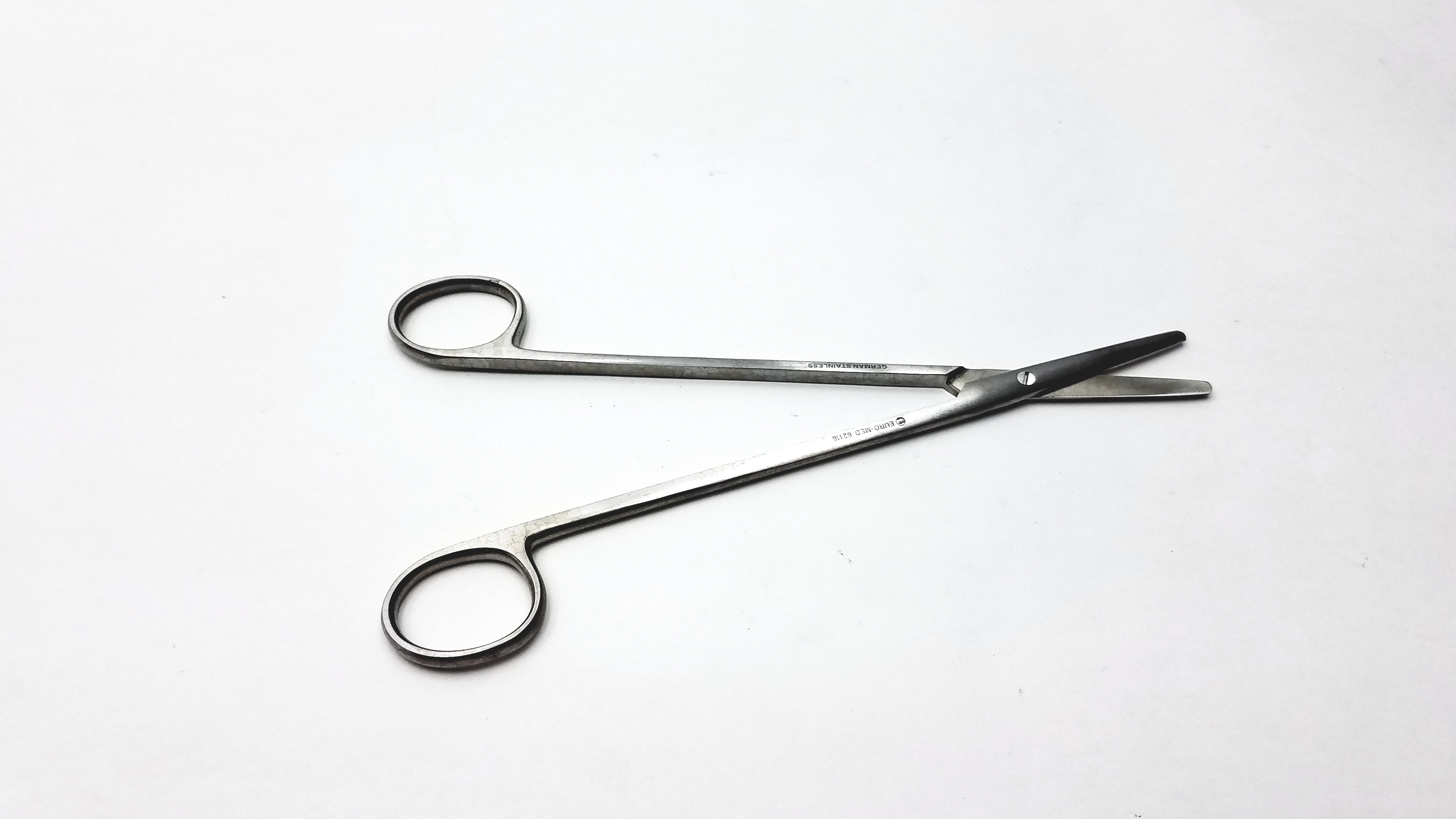 Load image into Gallery viewer, Euro-Med 62116 Dissecting Scissors