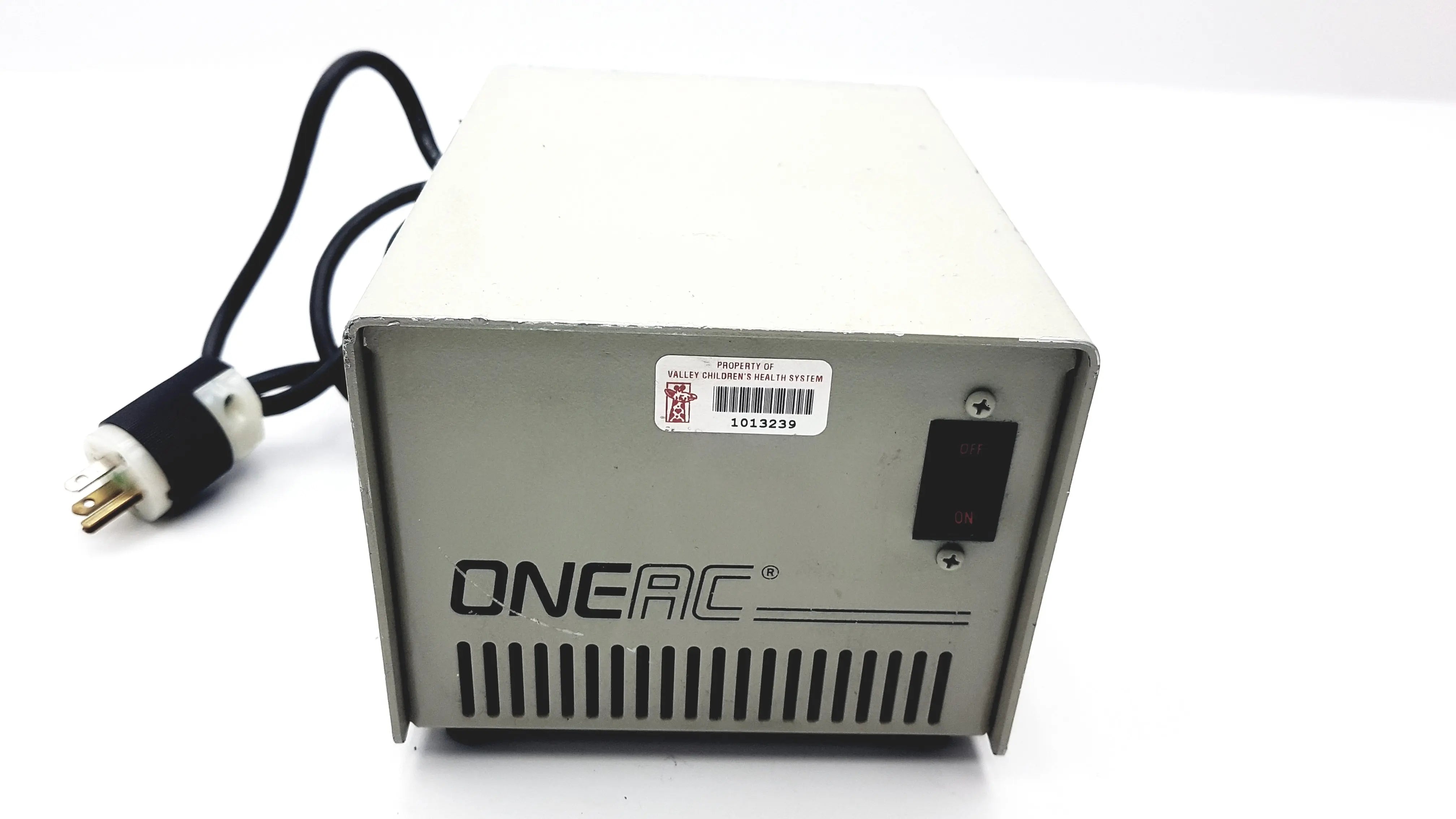 Load image into Gallery viewer, A Biomedical Service ONEAC MD1103 Four Outlet Power Conditioner 50/6HZ 1 Phase 120v 3.5 Amp 80.00