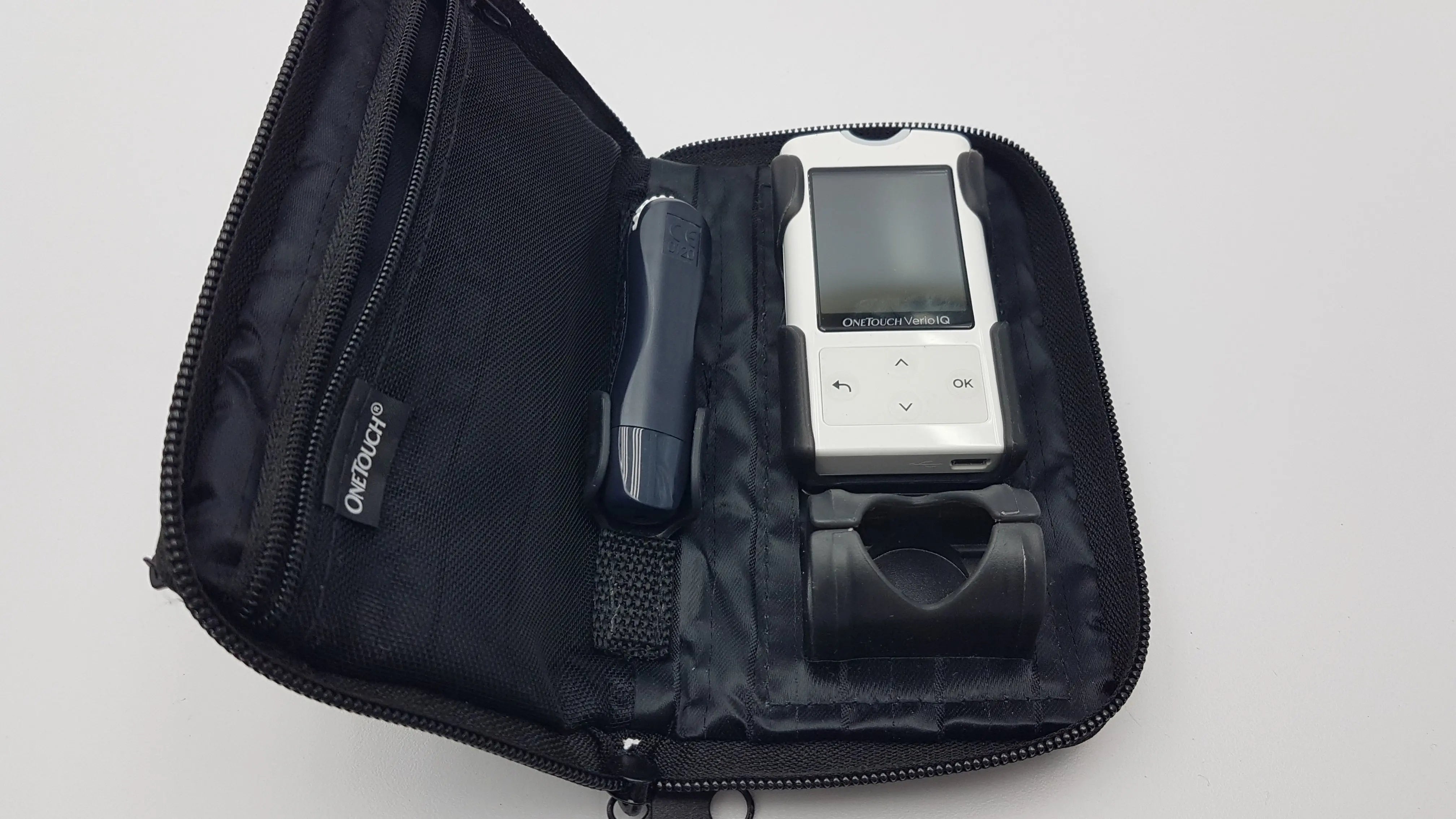 Load image into Gallery viewer, A Biomedical Service OneTouch Verio IQ Blood Glucose Meter TDGNXD4V 35.00