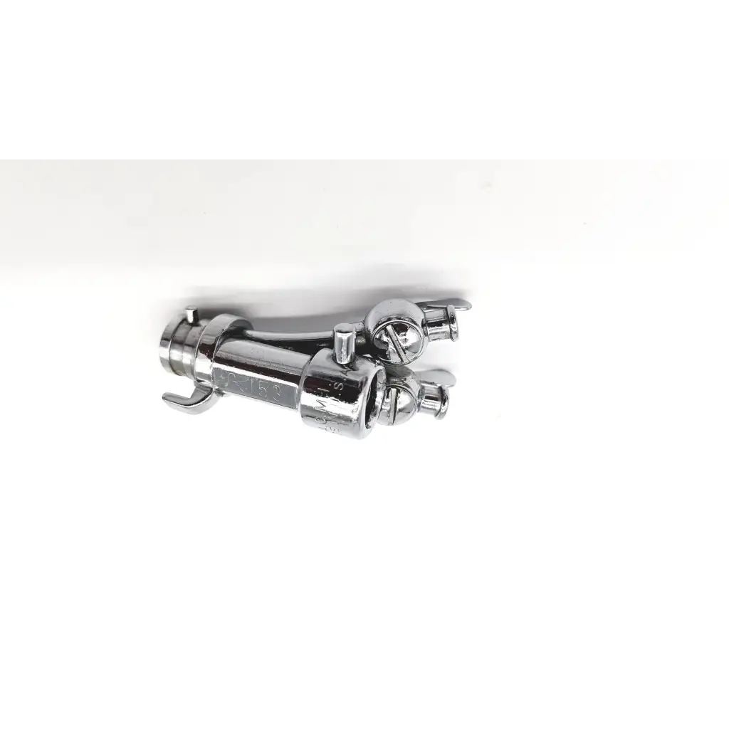 Chrome-finished acmi g153 double channel cysto bridge fire hose nozzle with dual spray outlets and threaded connection