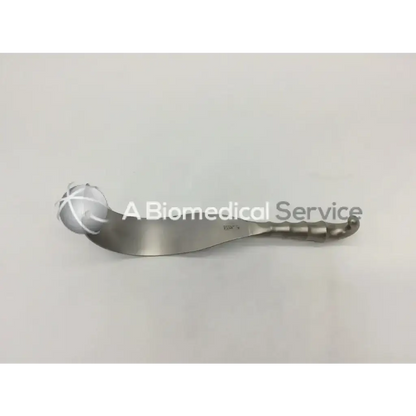 Aesculap bt614r deaver retractor with a sleek metallic curved blade and textured handle for surgical use